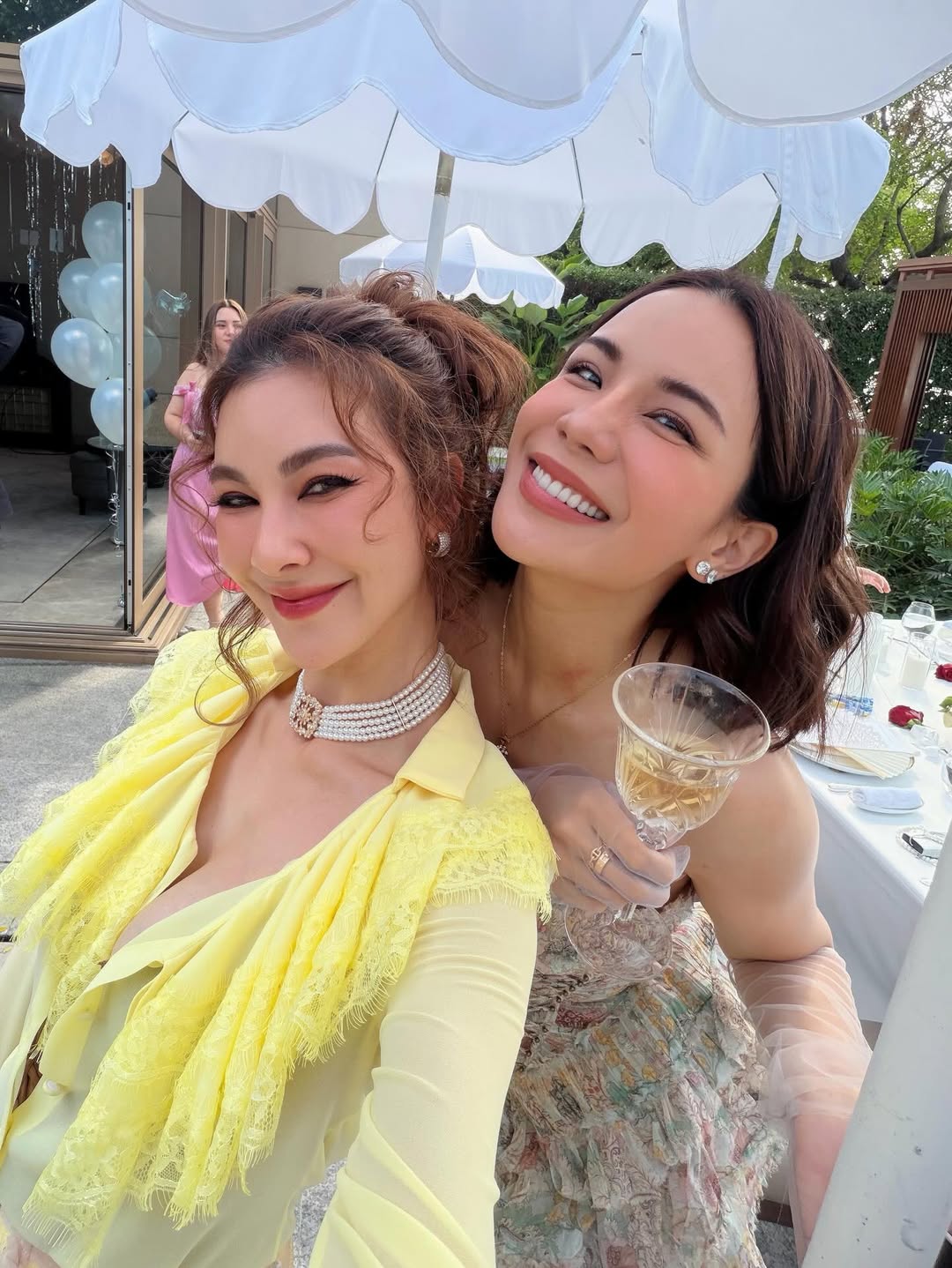 โบว์ - เบญจวรรณ อาร์ตเนอร์