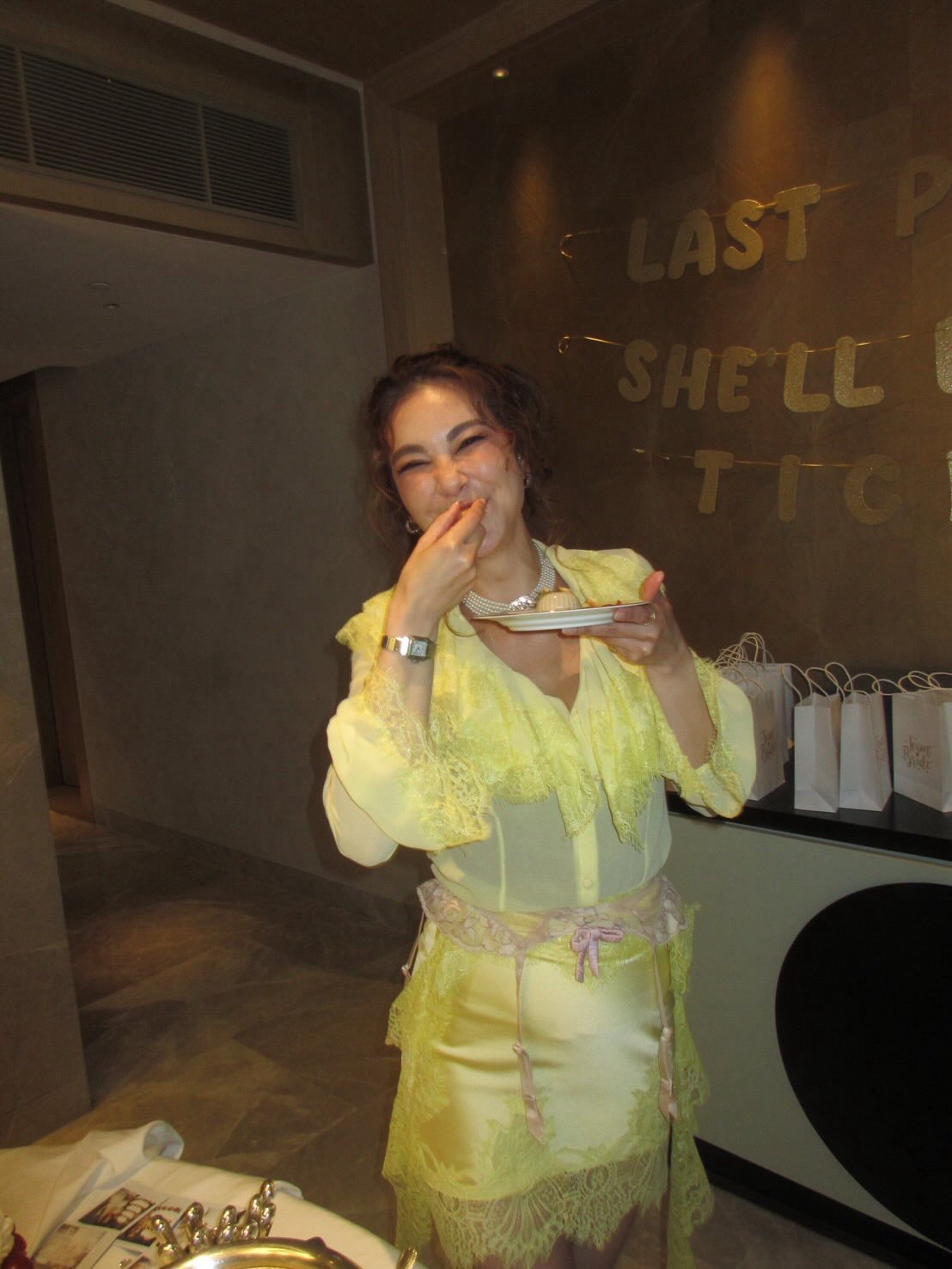 โบว์ - เบญจวรรณ อาร์ตเนอร์