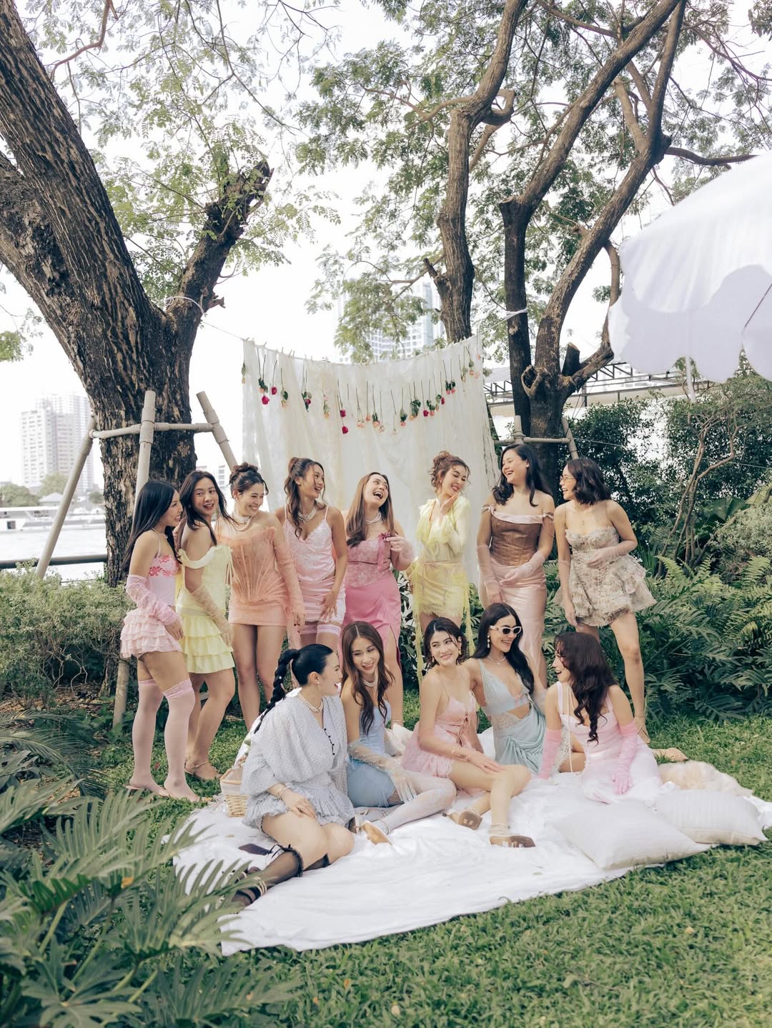 โบว์ - เบญจวรรณ อาร์ตเนอร์