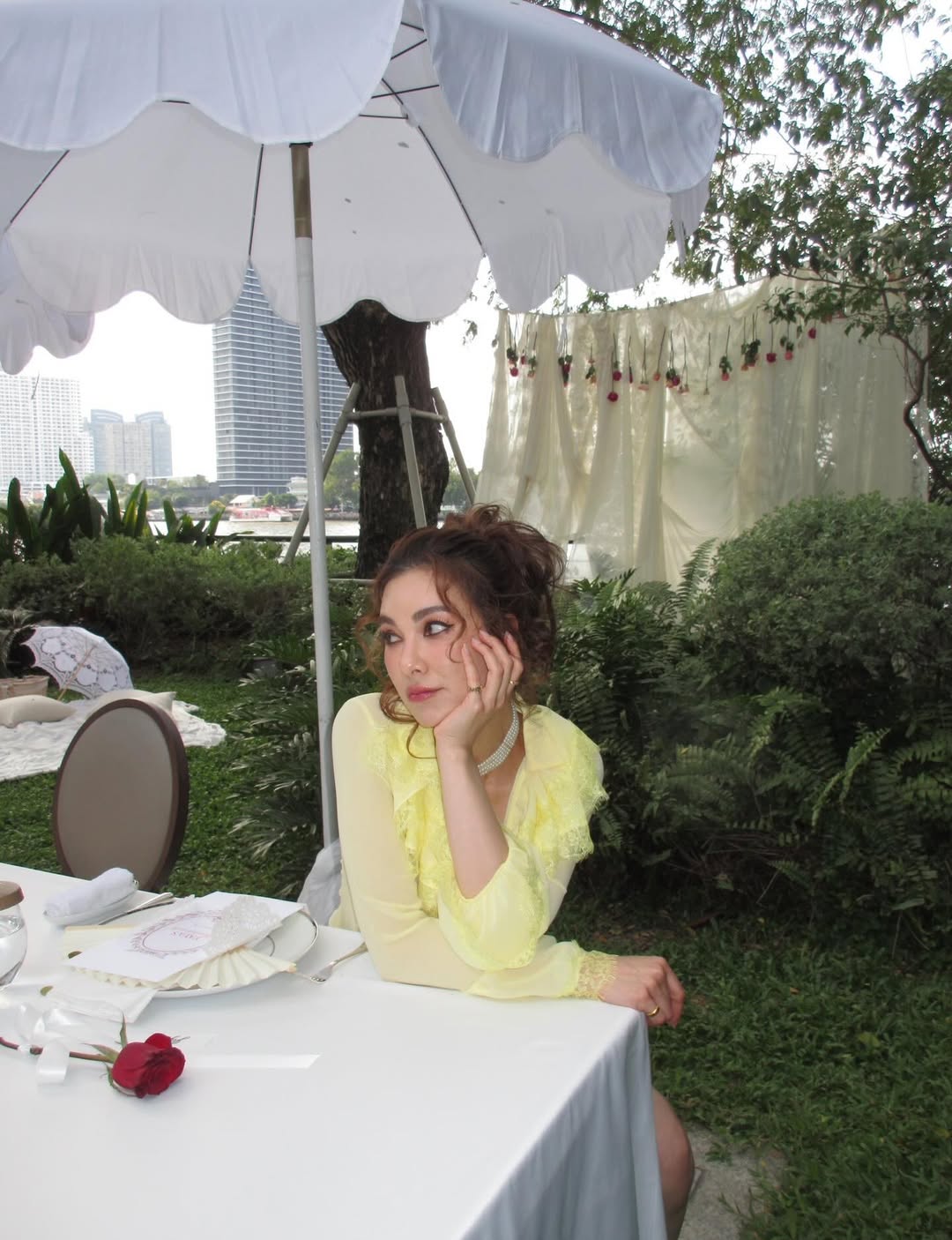 โบว์ - เบญจวรรณ อาร์ตเนอร์