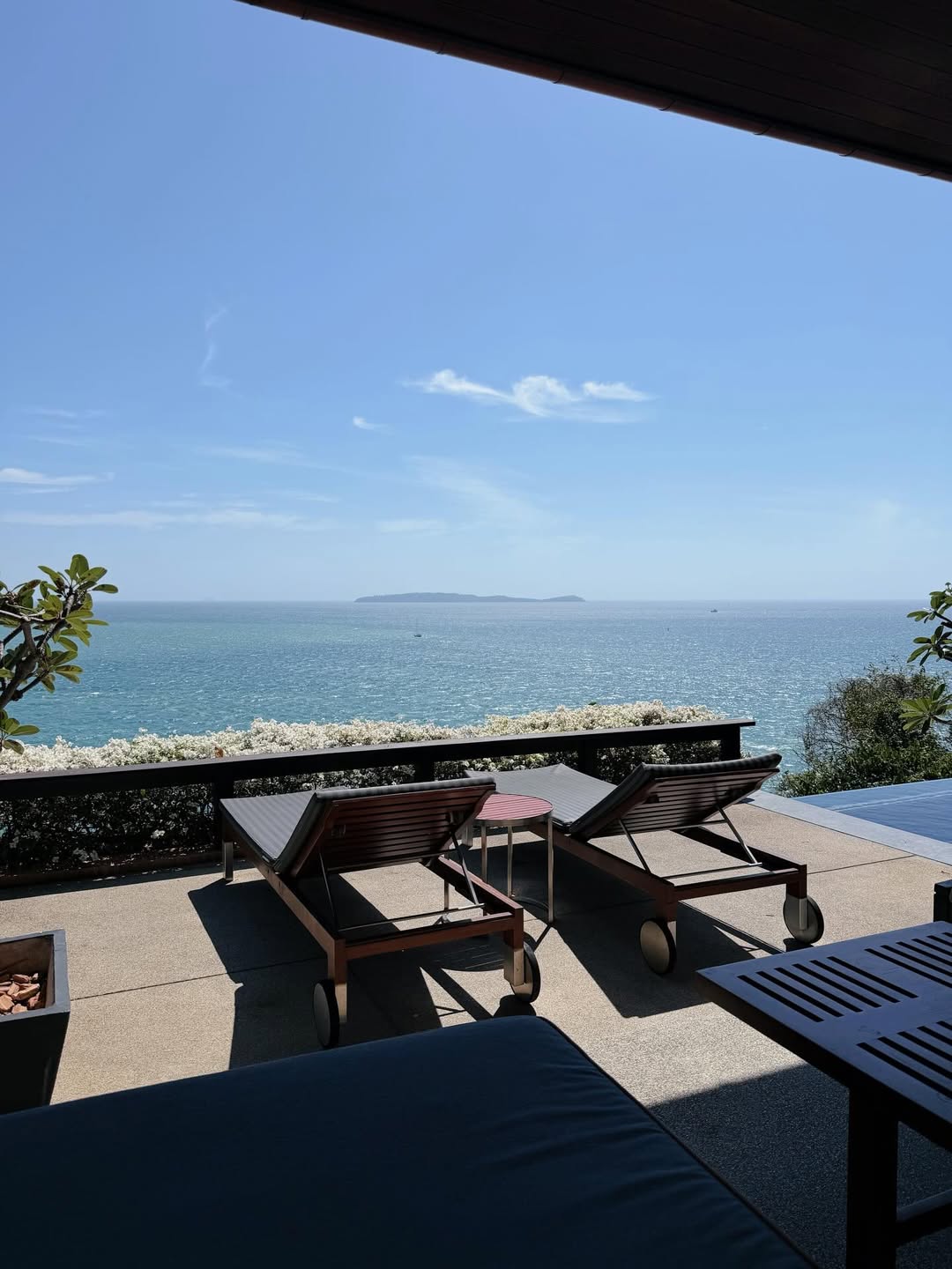 โบว์ - เบญจวรรณ อาร์ตเนอร์