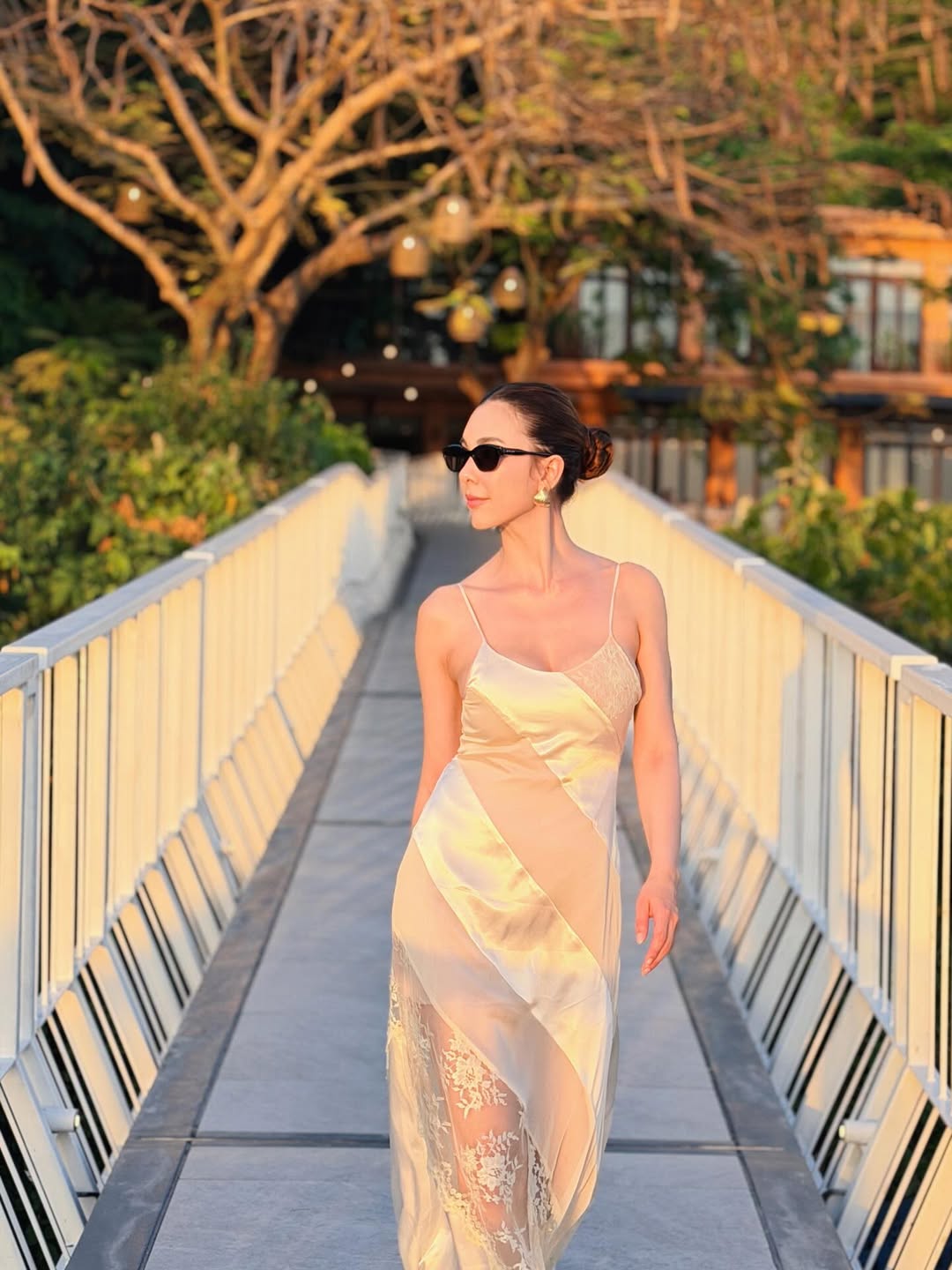 โบว์ - เบญจวรรณ อาร์ตเนอร์