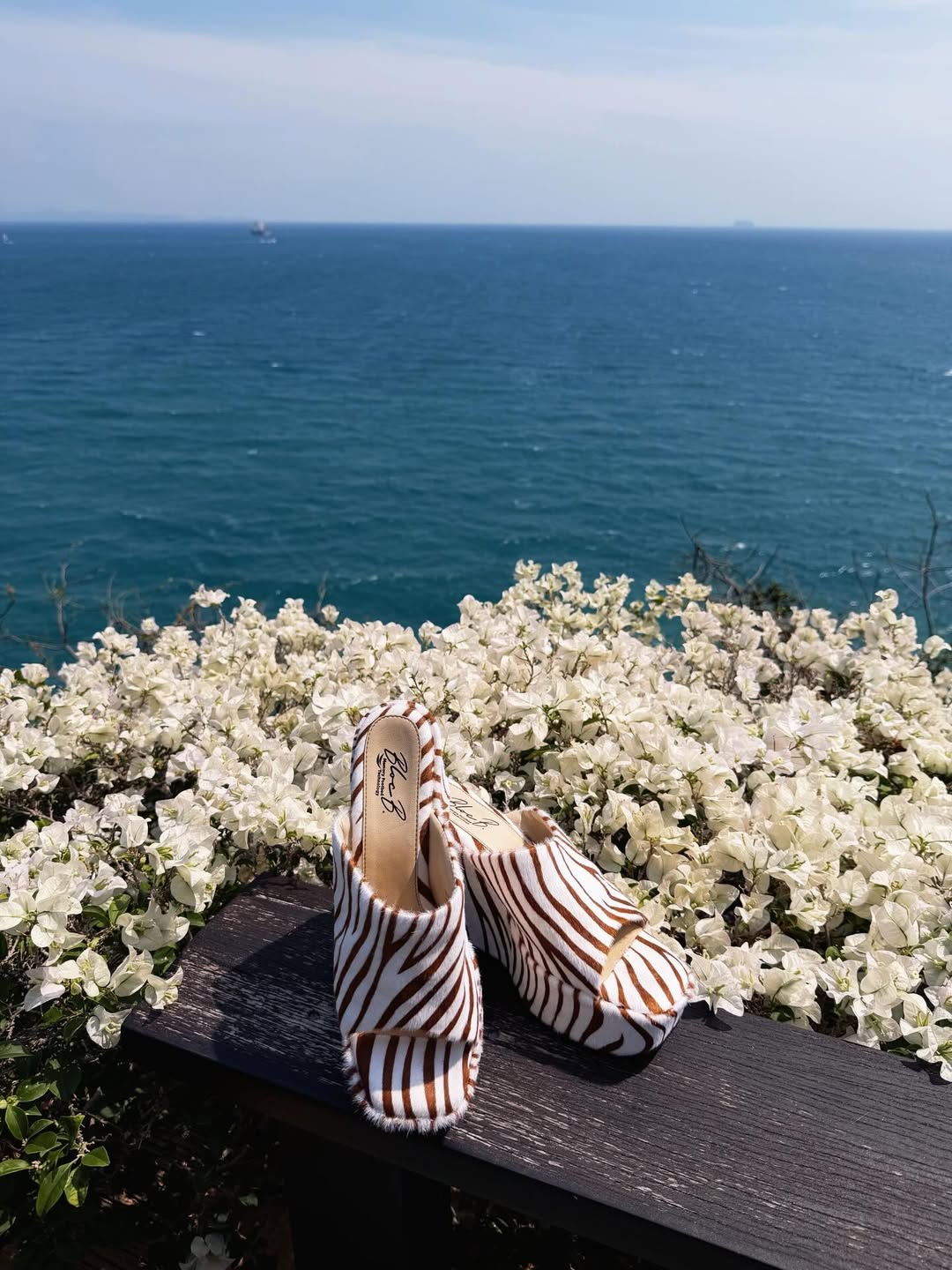 โบว์ - เบญจวรรณ อาร์ตเนอร์