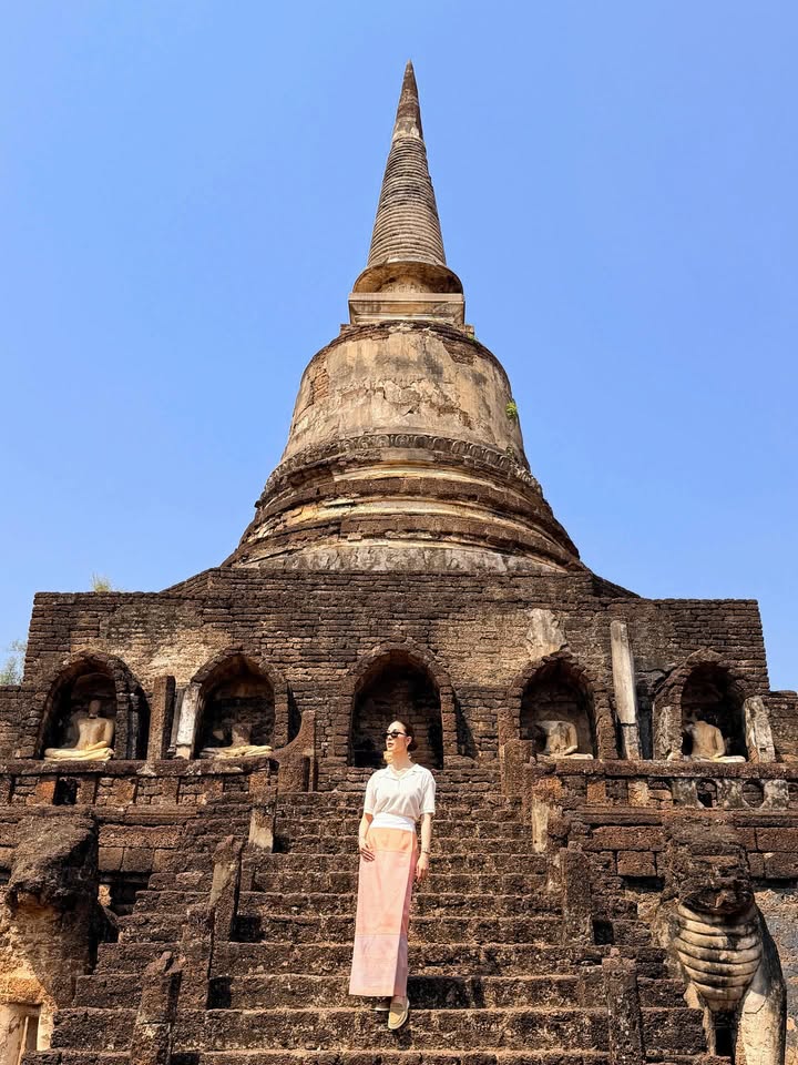 โบว์ - เบญจวรรณ อาร์ตเนอร์