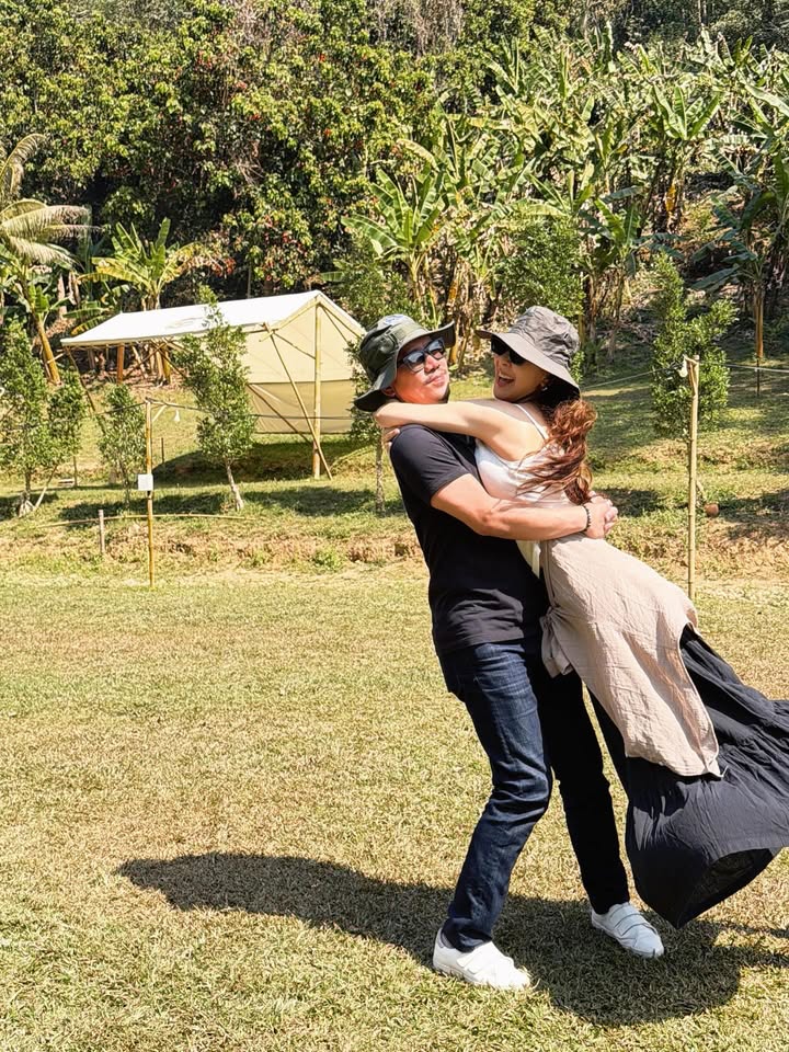 โบว์ - เบญจวรรณ อาร์ตเนอร์