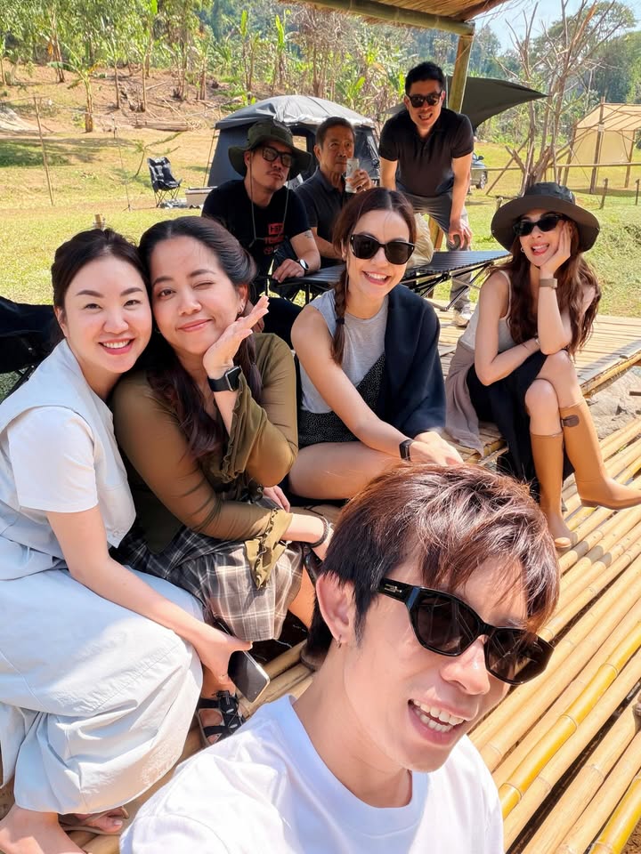 โบว์ - เบญจวรรณ อาร์ตเนอร์