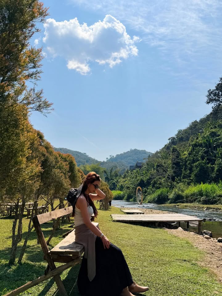 โบว์ - เบญจวรรณ อาร์ตเนอร์