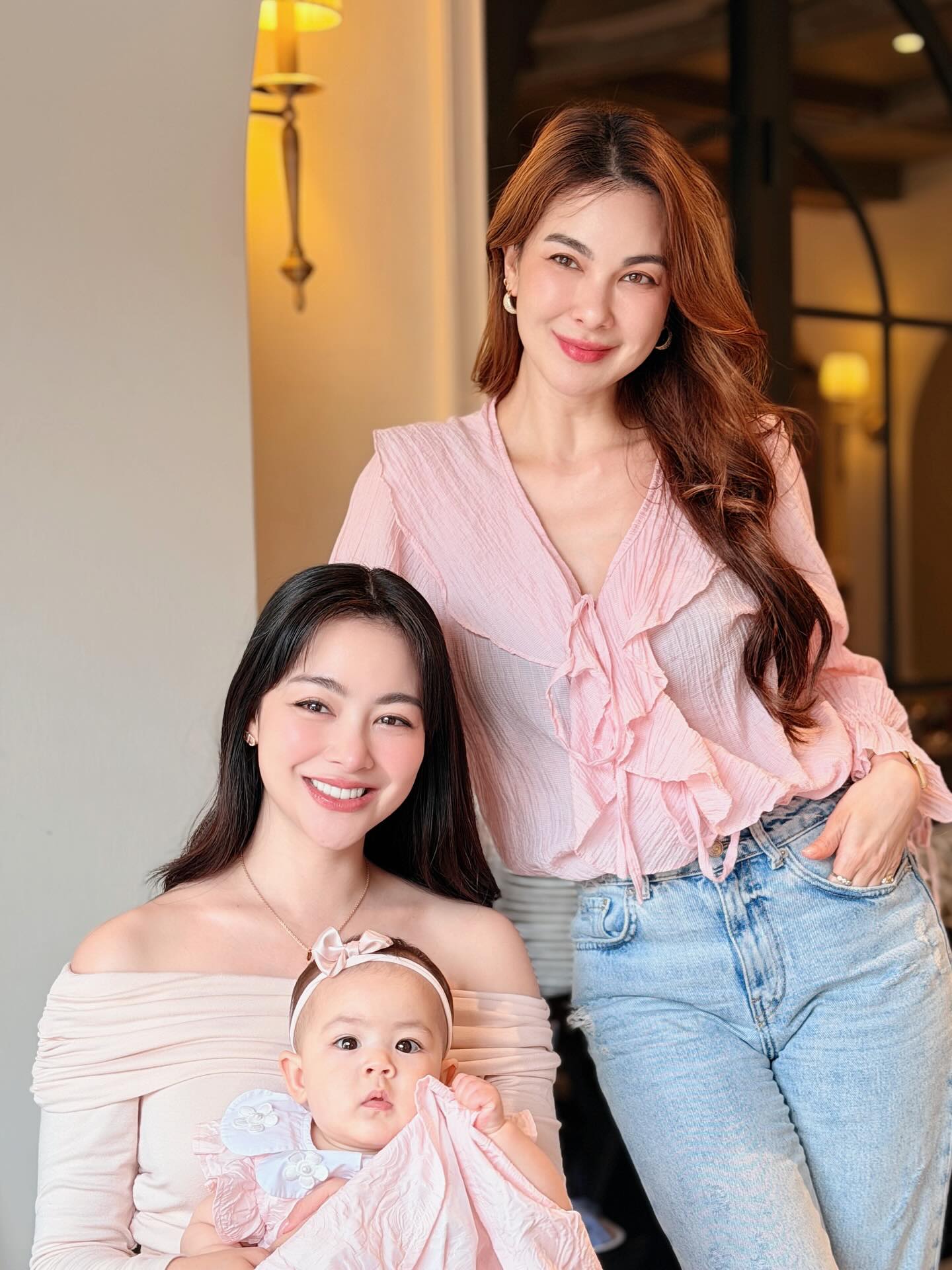 โบว์ - เบญจวรรณ อาร์ตเนอร์