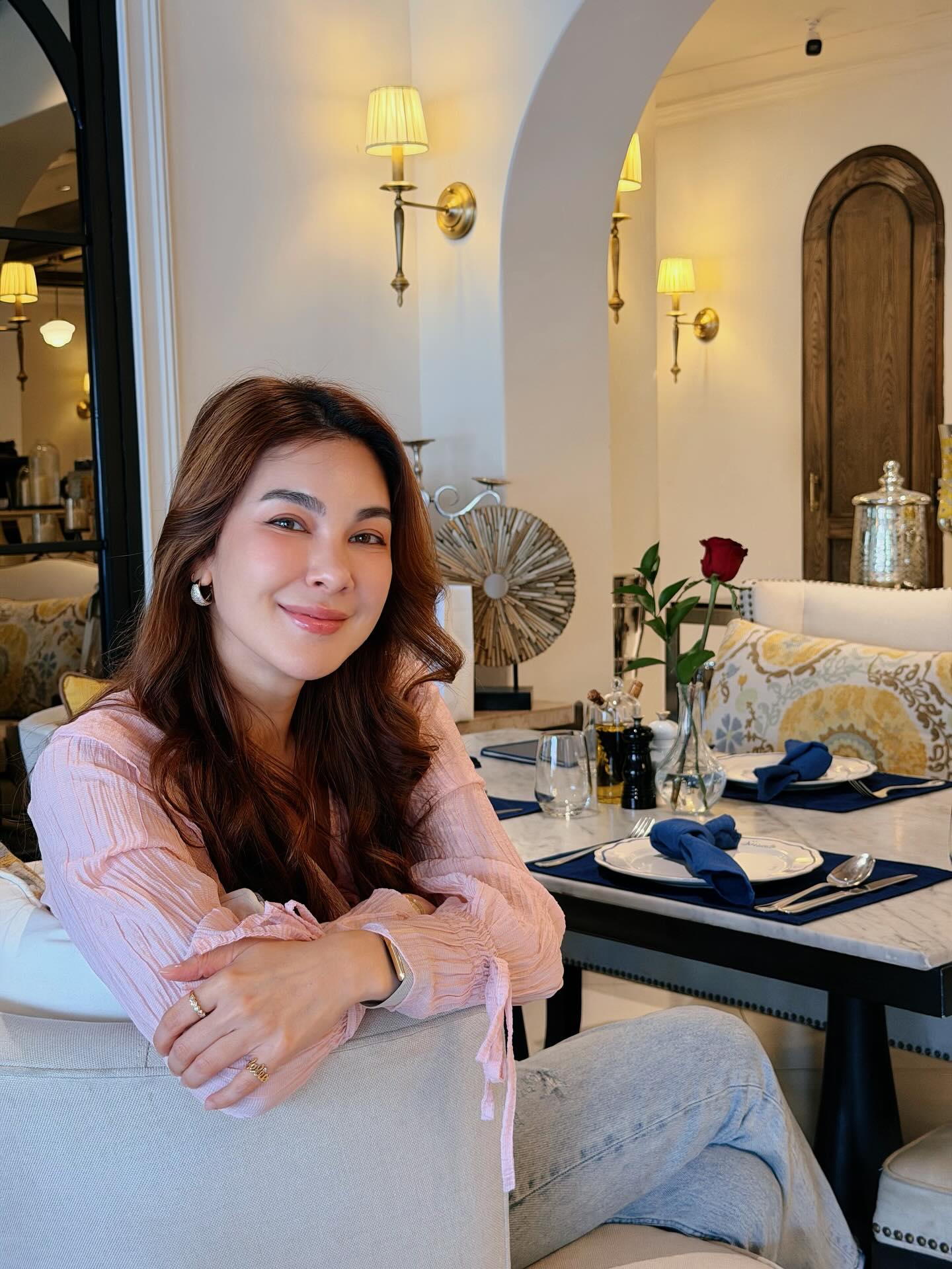 โบว์ - เบญจวรรณ อาร์ตเนอร์