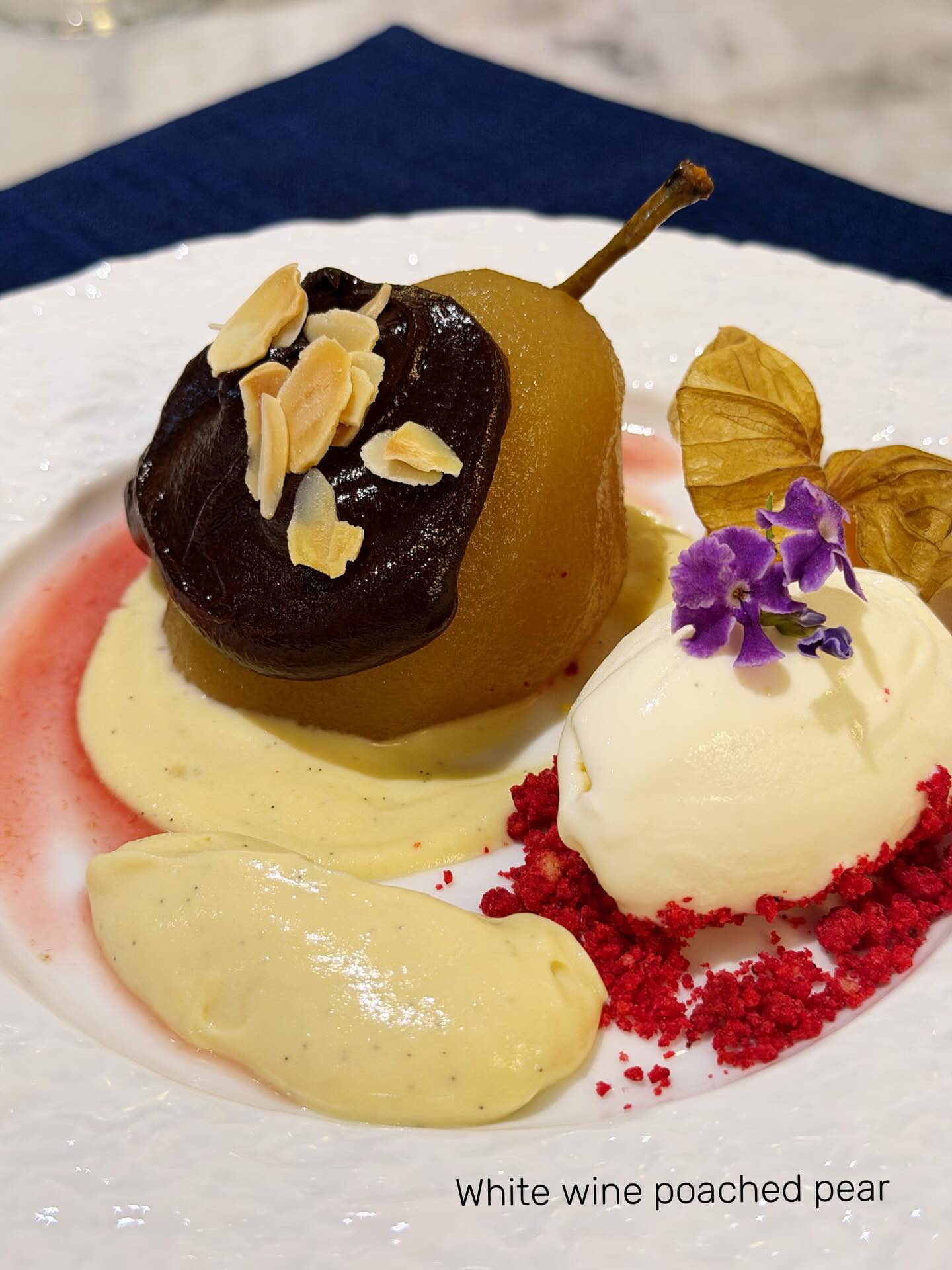 โบว์ - เบญจวรรณ อาร์ตเนอร์