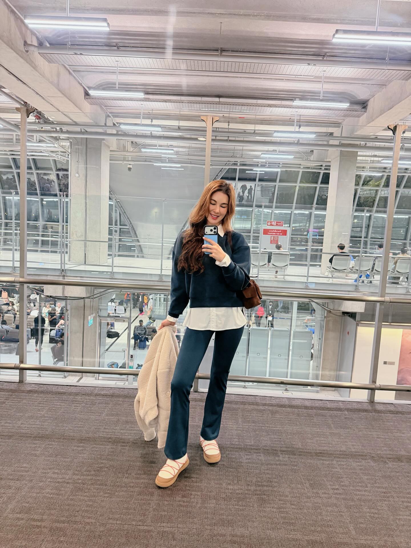 โบว์ - เบญจวรรณ อาร์ตเนอร์