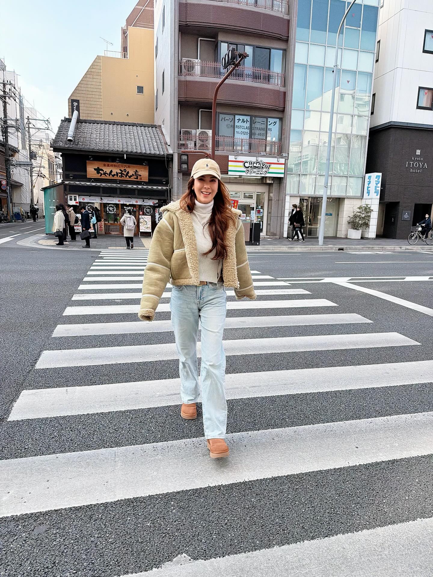 โบว์ - เบญจวรรณ อาร์ตเนอร์