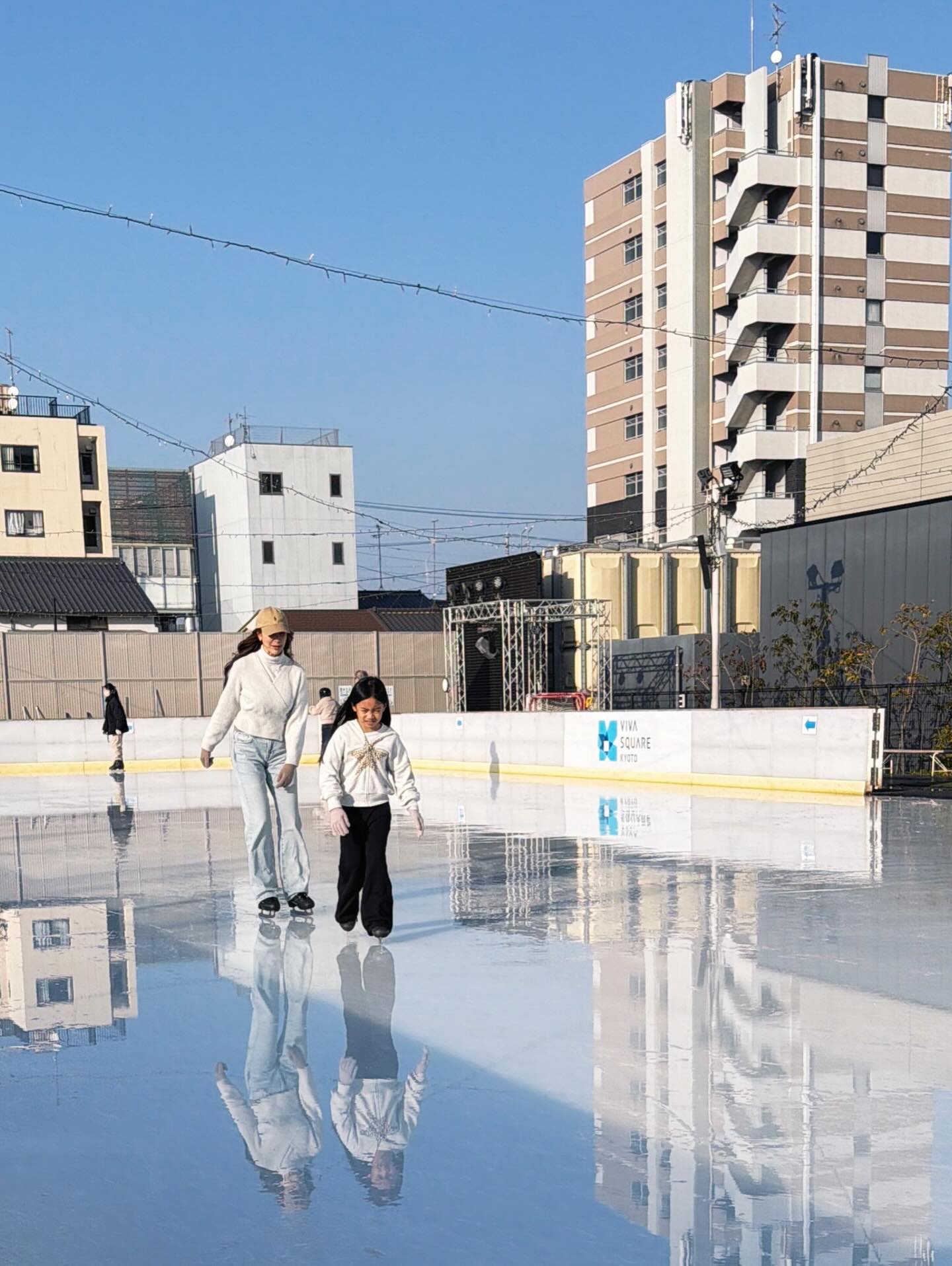 โบว์ - เบญจวรรณ อาร์ตเนอร์