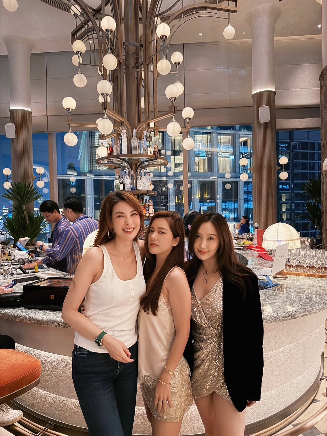 โบว์ - เบญจวรรณ อาร์ตเนอร์