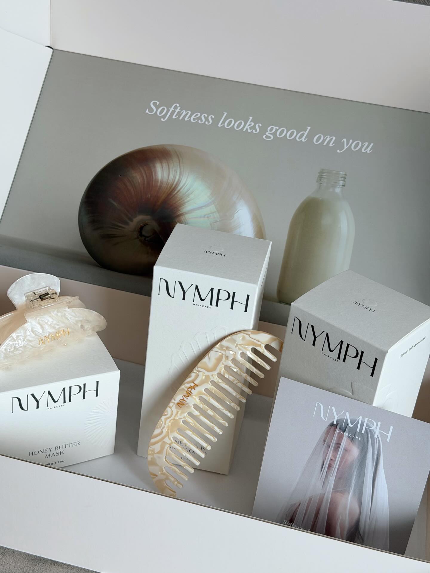 โบว์ - เบญจวรรณ อาร์ตเนอร์