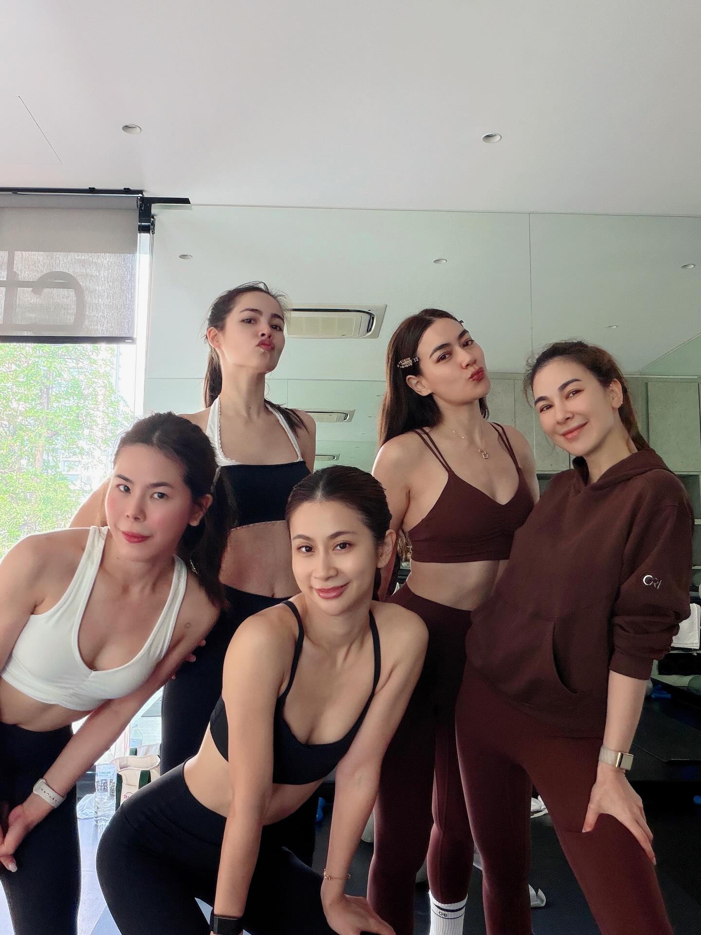 โบว์ - เบญจวรรณ อาร์ตเนอร์