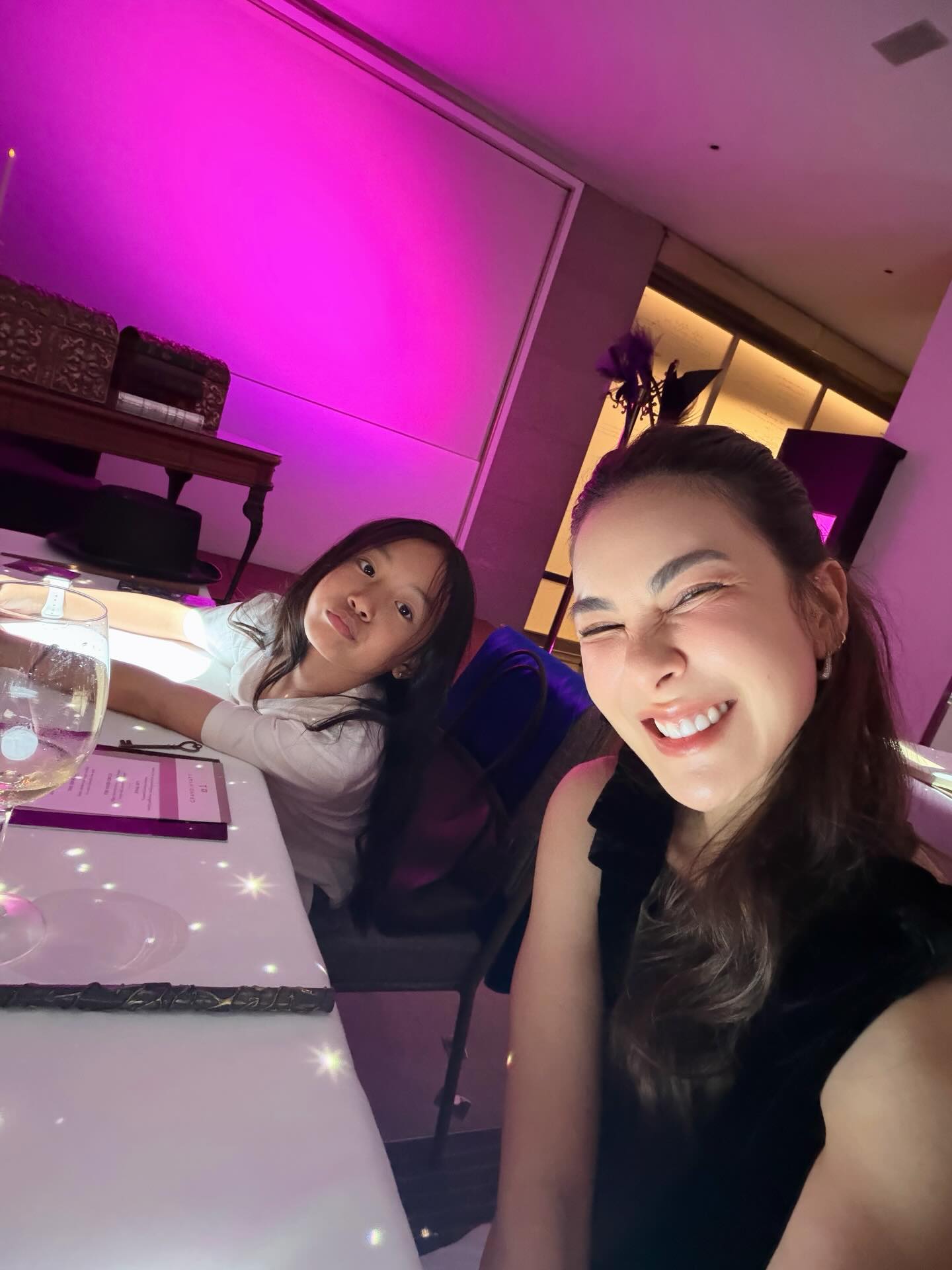 โบว์ - เบญจวรรณ อาร์ตเนอร์