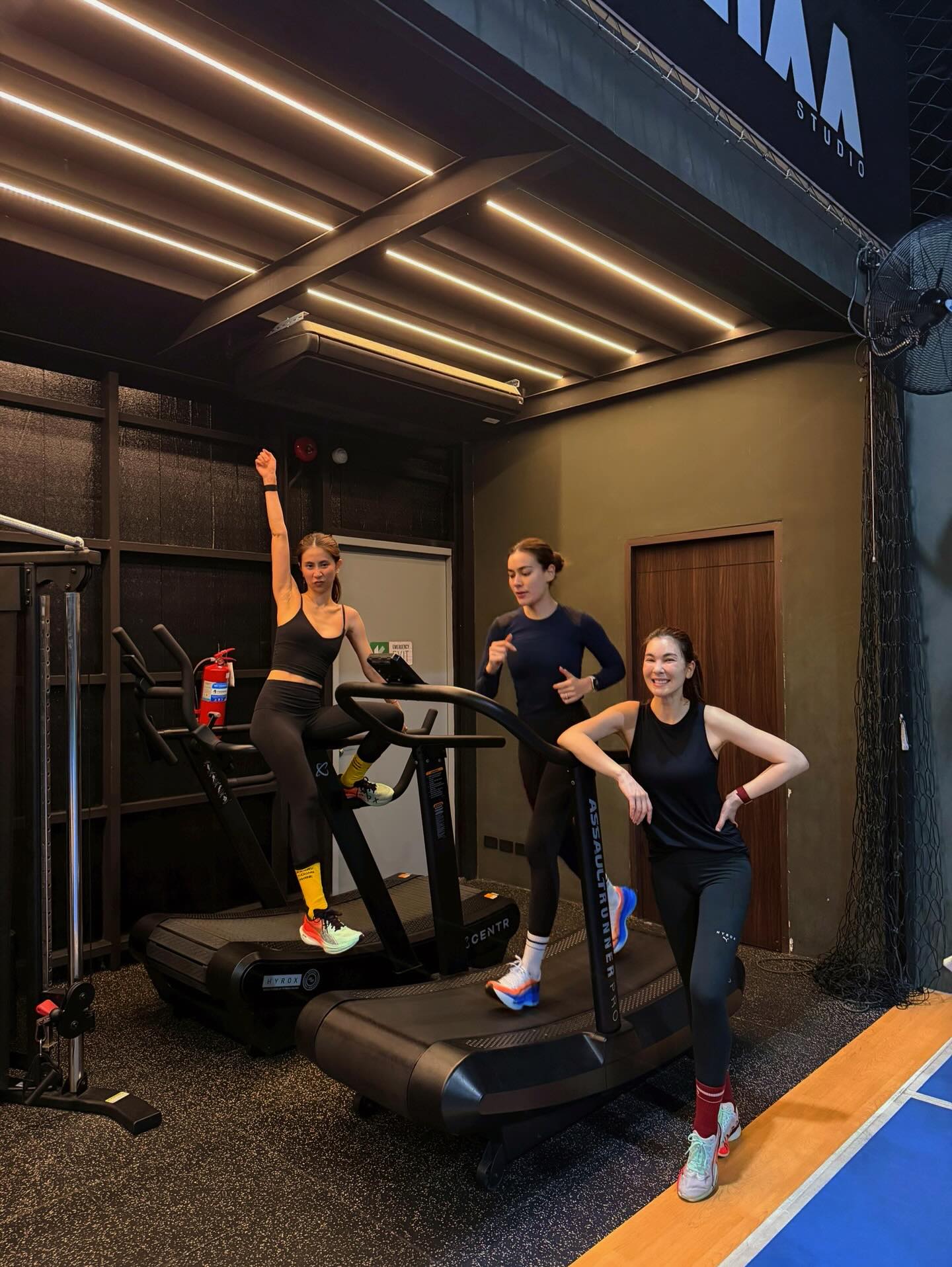 โบว์ - เบญจวรรณ อาร์ตเนอร์