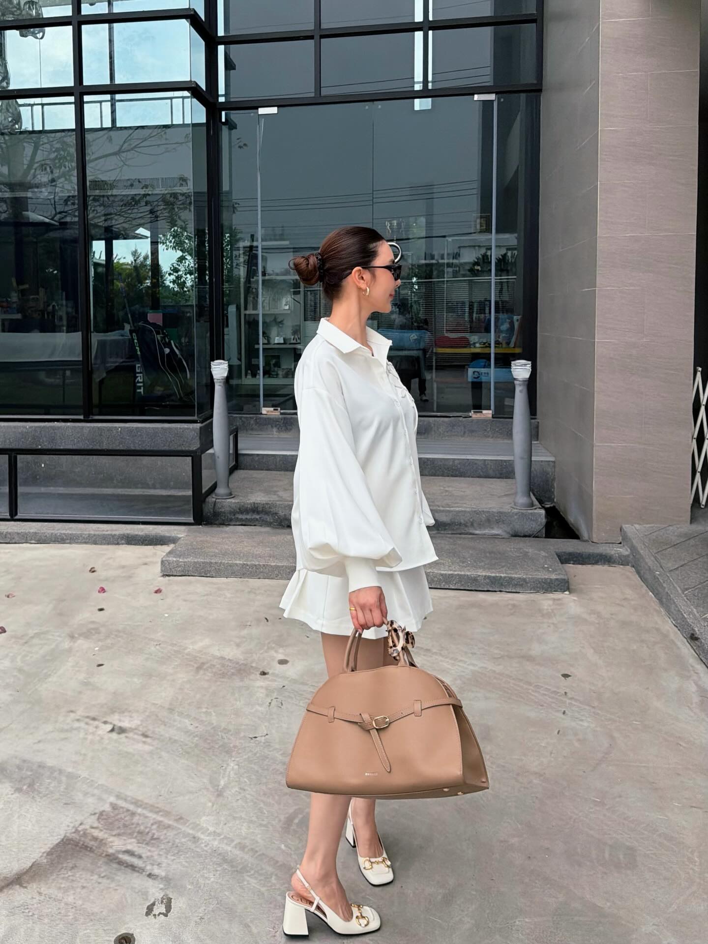 โบว์ - เบญจวรรณ อาร์ตเนอร์