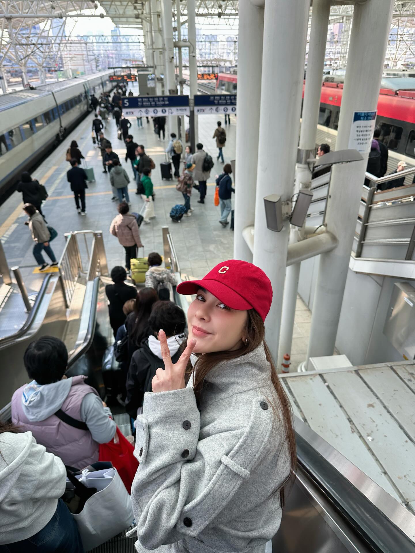 โบว์ - เบญจวรรณ อาร์ตเนอร์