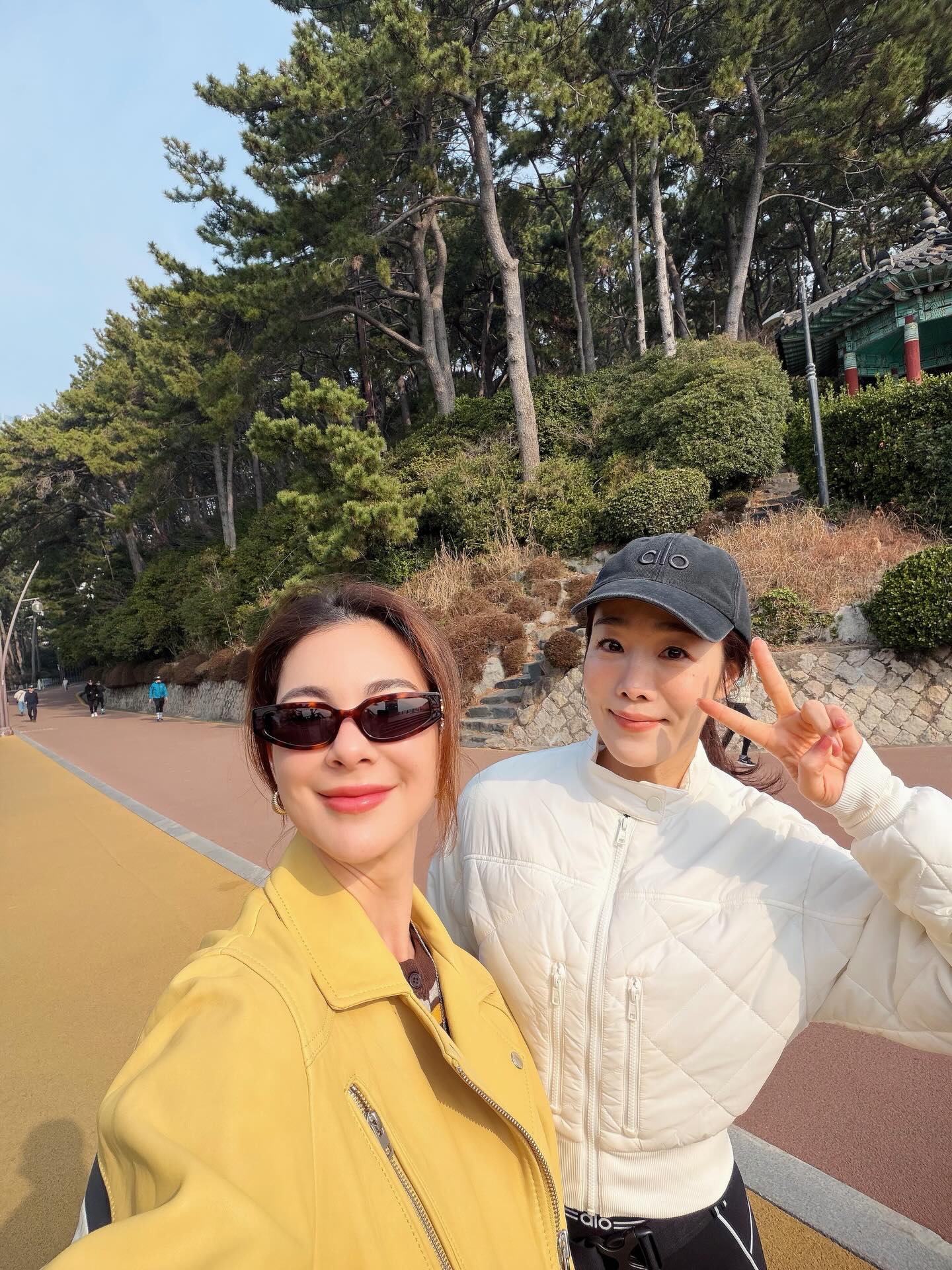 โบว์ - เบญจวรรณ อาร์ตเนอร์