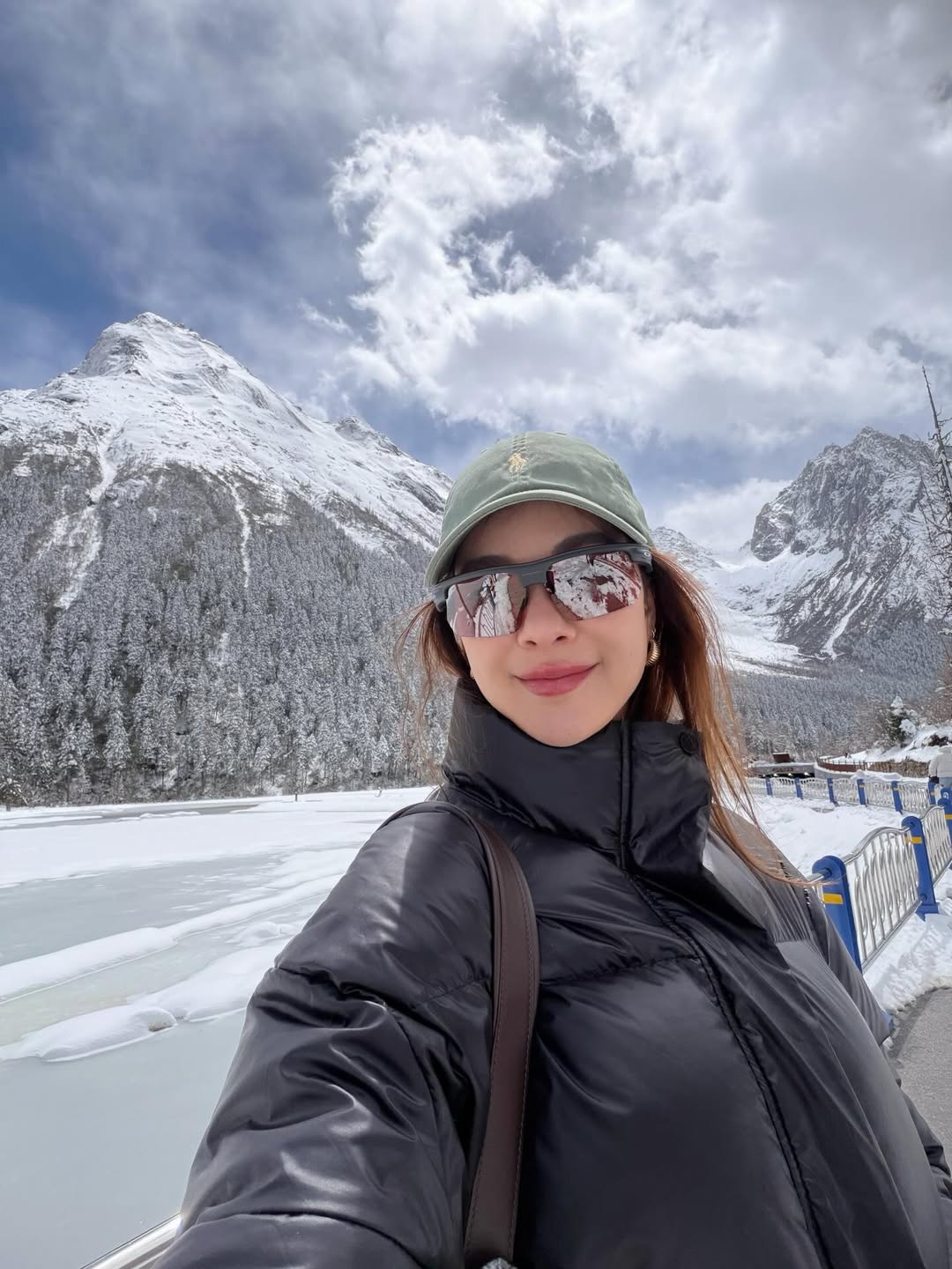 โบว์ - เบญจวรรณ อาร์ตเนอร์