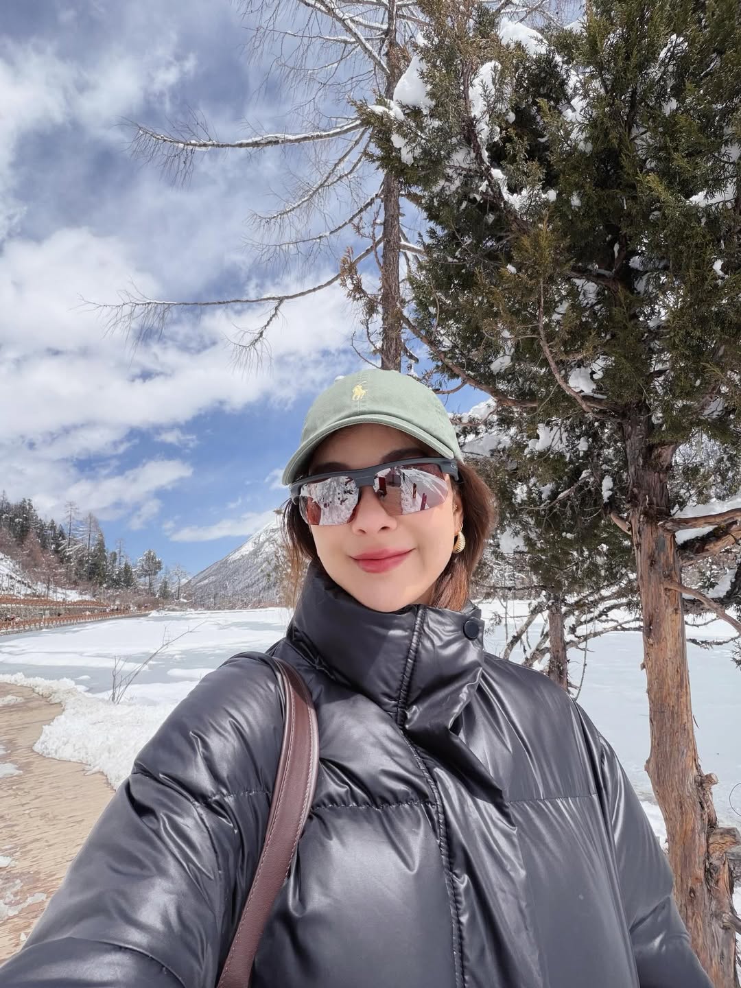 โบว์ - เบญจวรรณ อาร์ตเนอร์