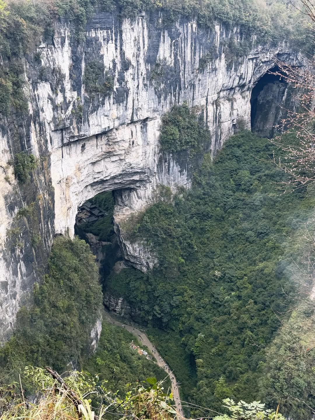 โบว์ - เบญจวรรณ อาร์ตเนอร์