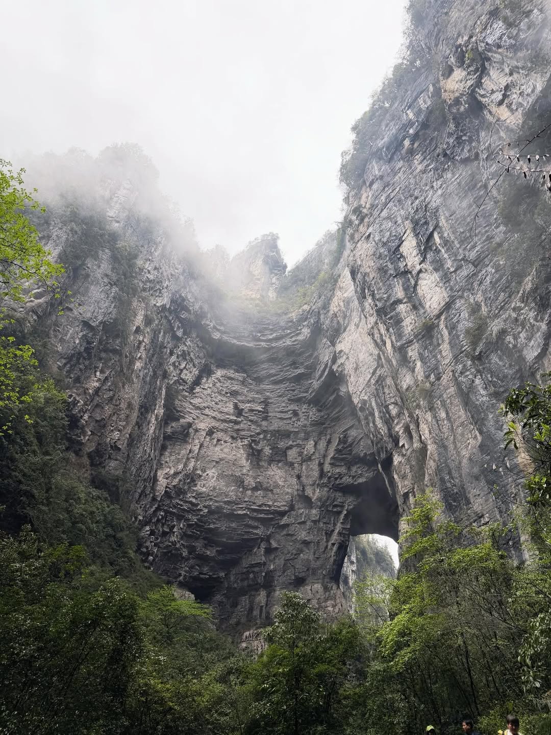 โบว์ - เบญจวรรณ อาร์ตเนอร์