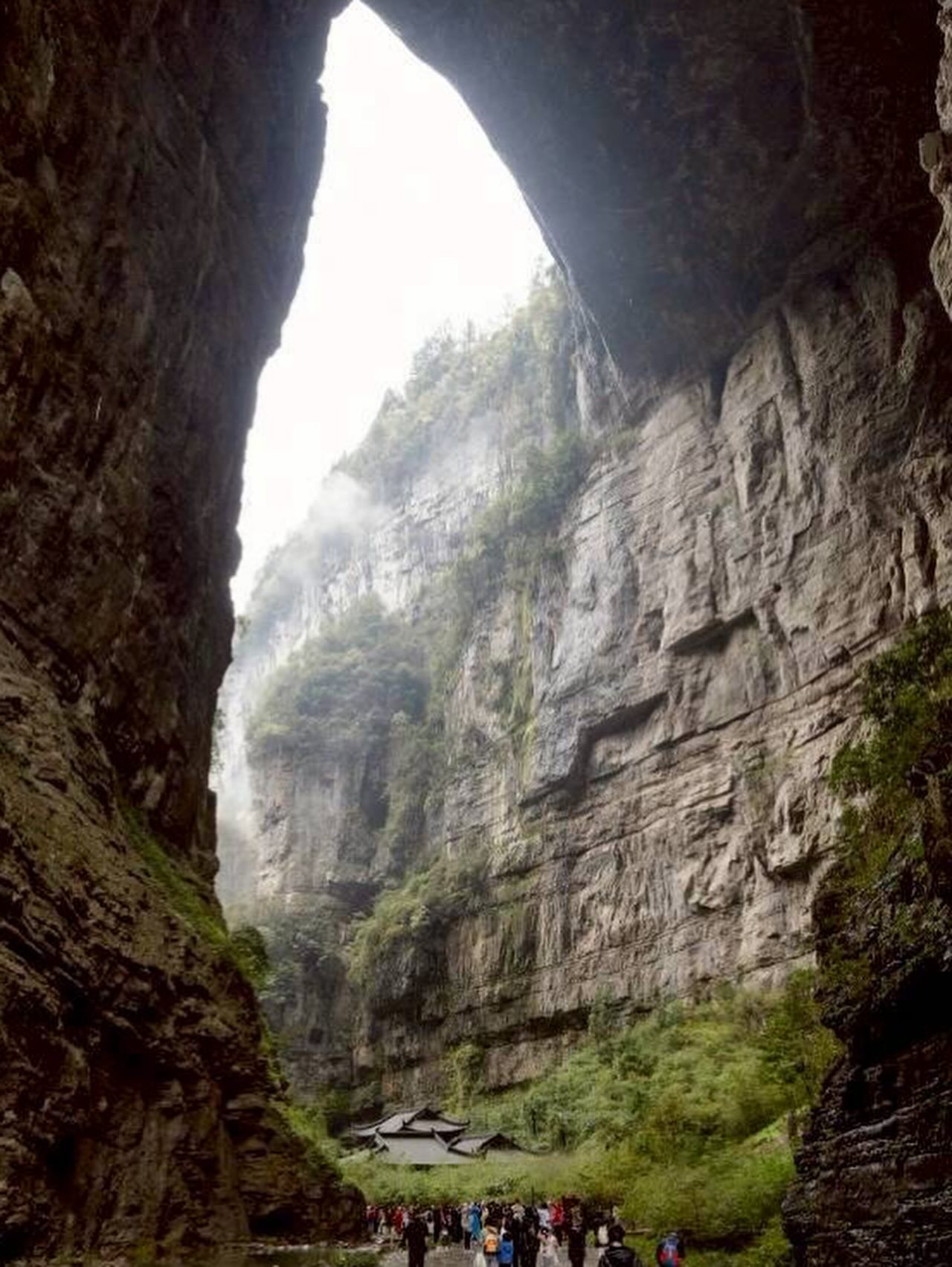 โบว์ - เบญจวรรณ อาร์ตเนอร์