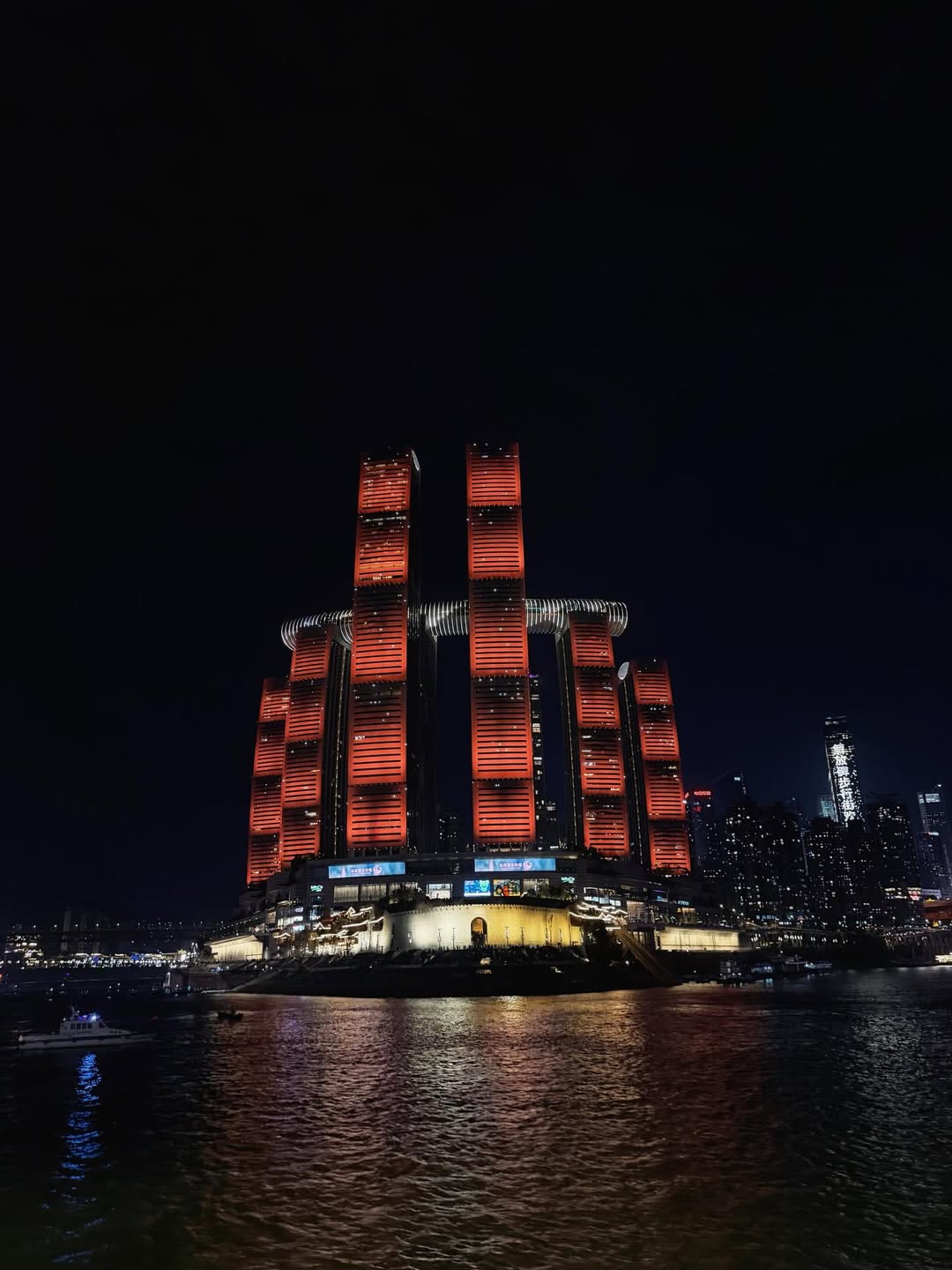 โบว์ - เบญจวรรณ อาร์ตเนอร์