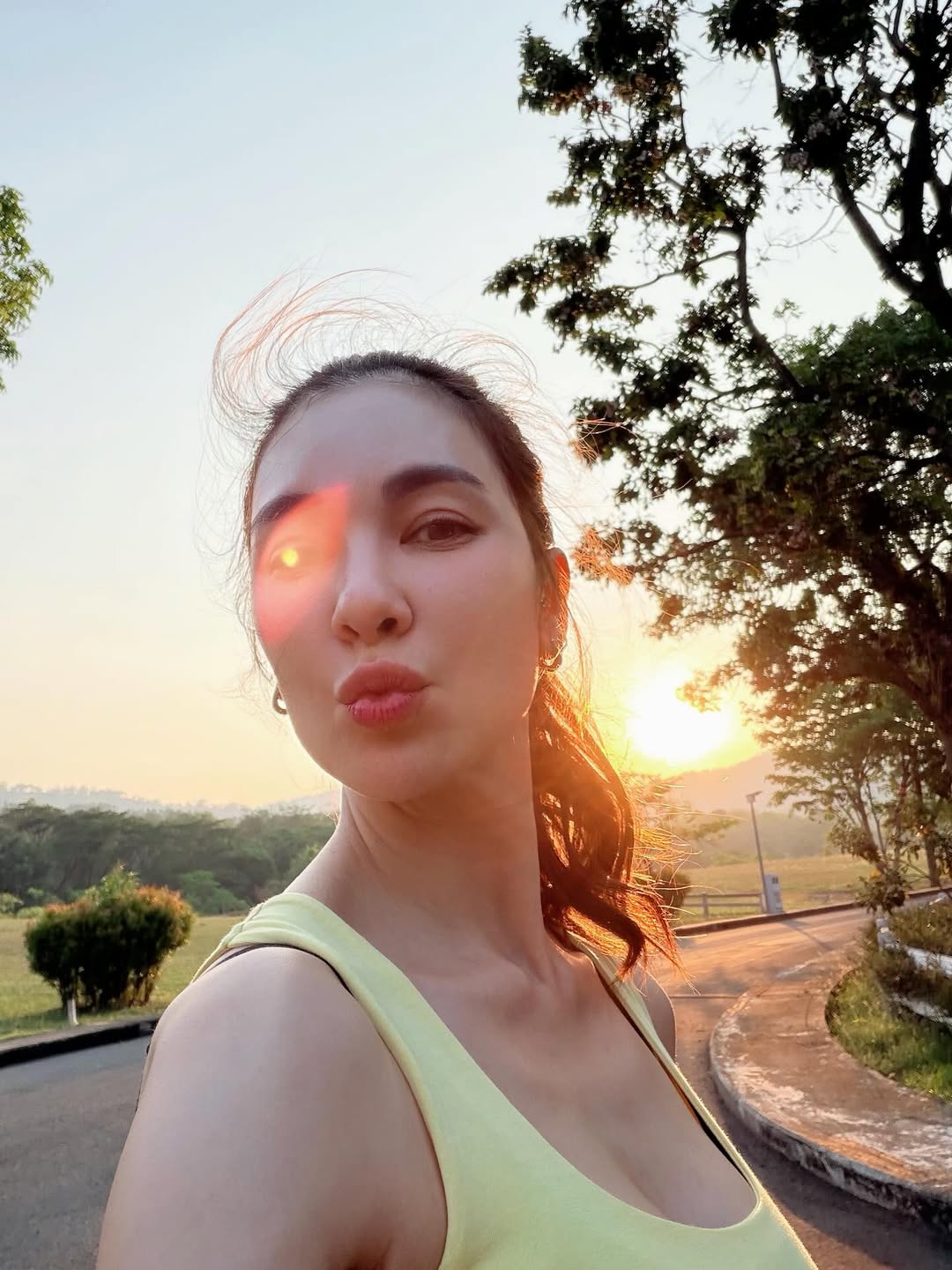 โบว์ - เบญจวรรณ อาร์ตเนอร์