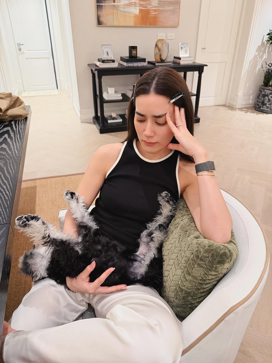 โบว์ - เบญจวรรณ อาร์ตเนอร์