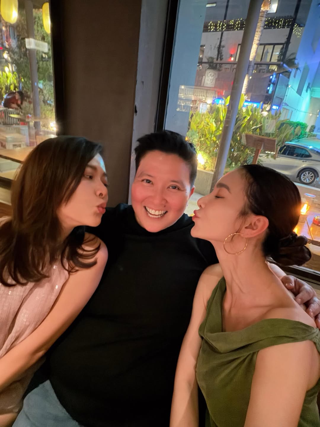 โบว์ - เบญจวรรณ อาร์ตเนอร์