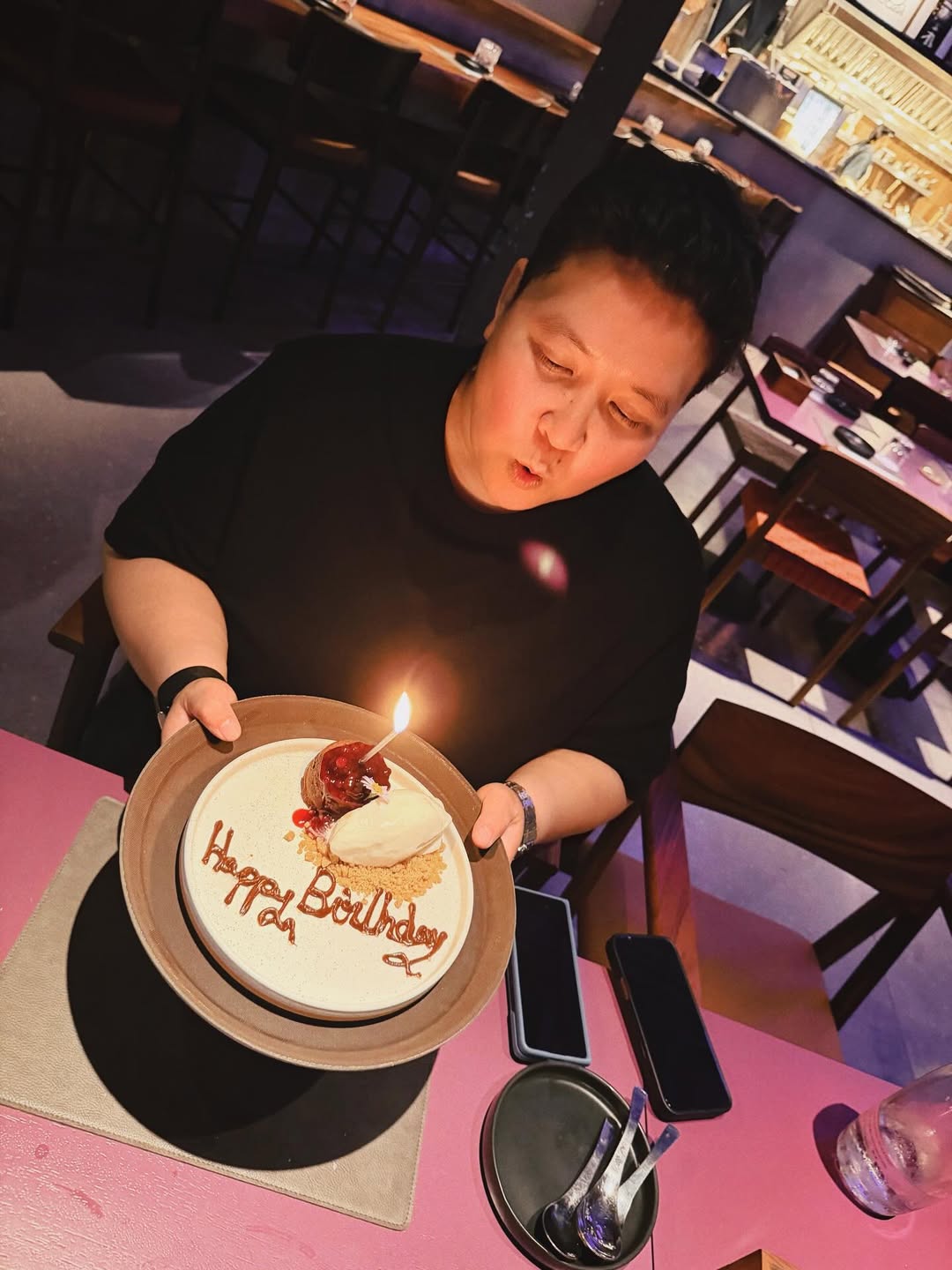 โบว์ - เบญจวรรณ อาร์ตเนอร์