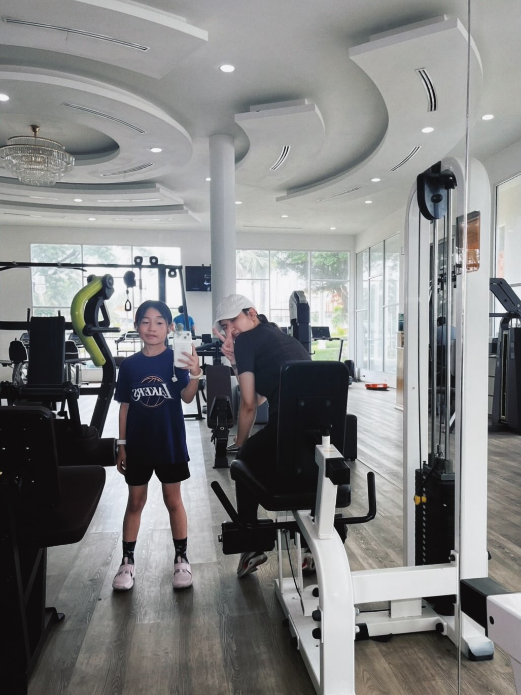 โบว์ - เบญจวรรณ อาร์ตเนอร์