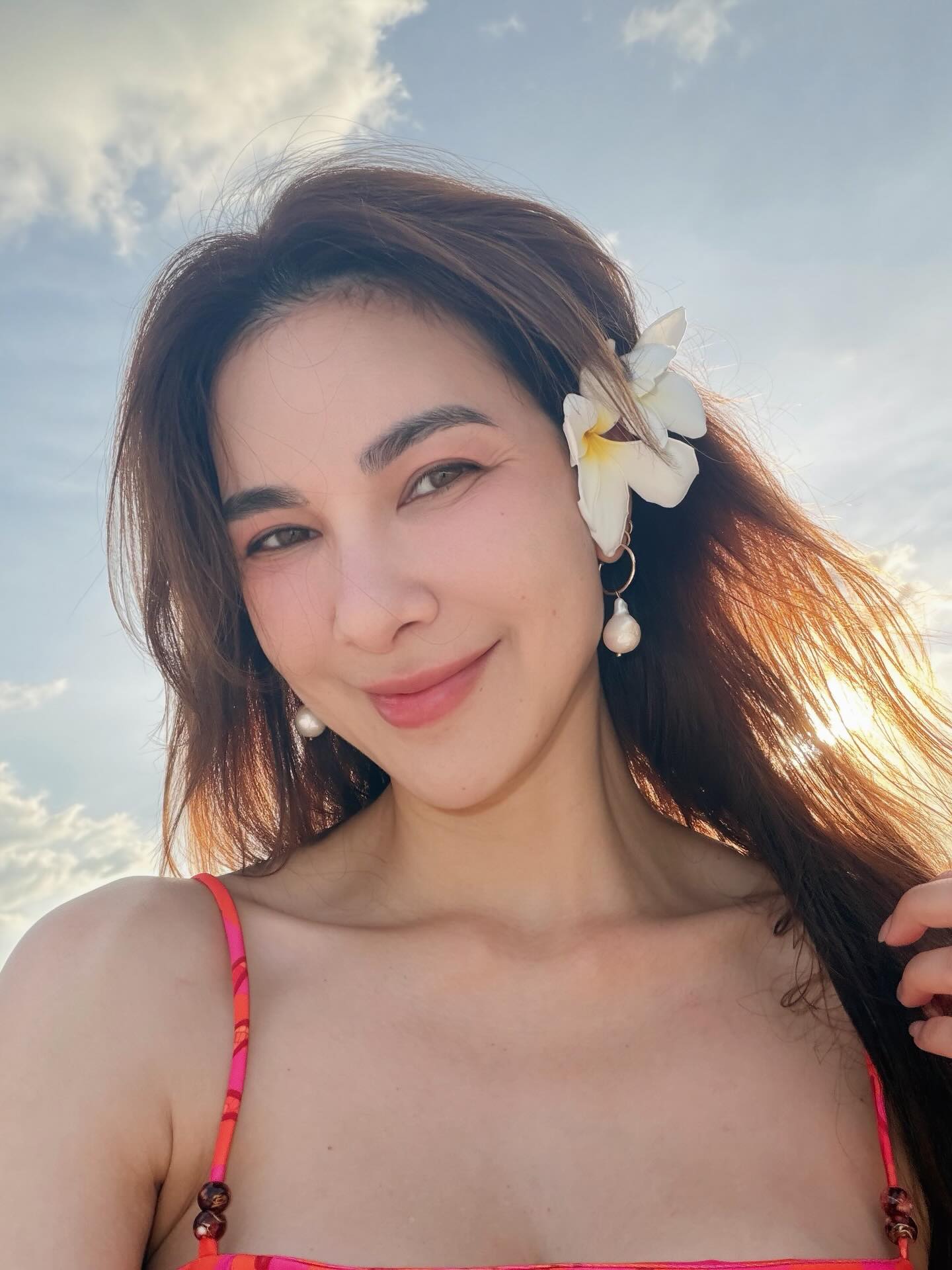 โบว์ - เบญจวรรณ อาร์ตเนอร์