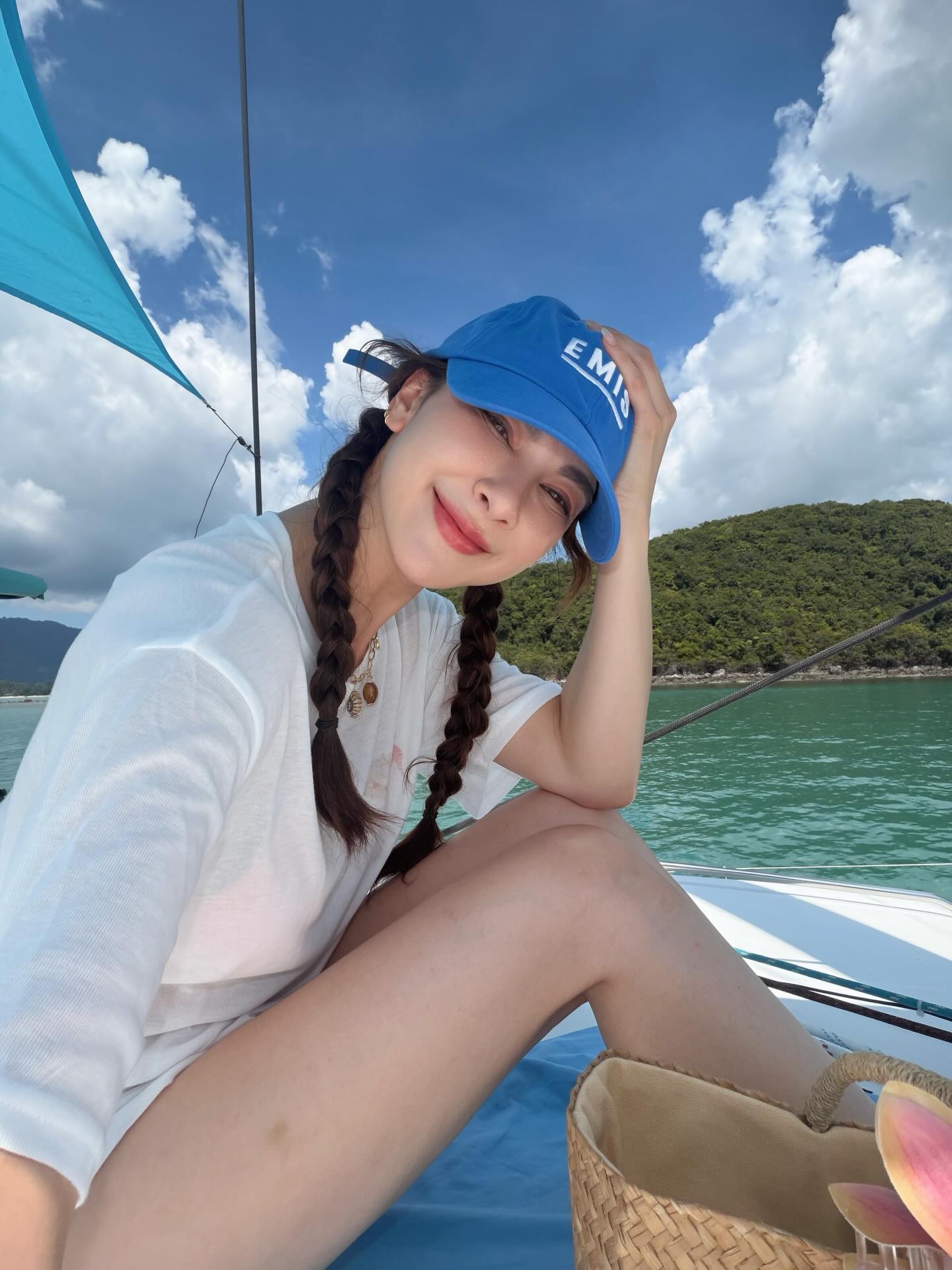โบว์ - เบญจวรรณ อาร์ตเนอร์