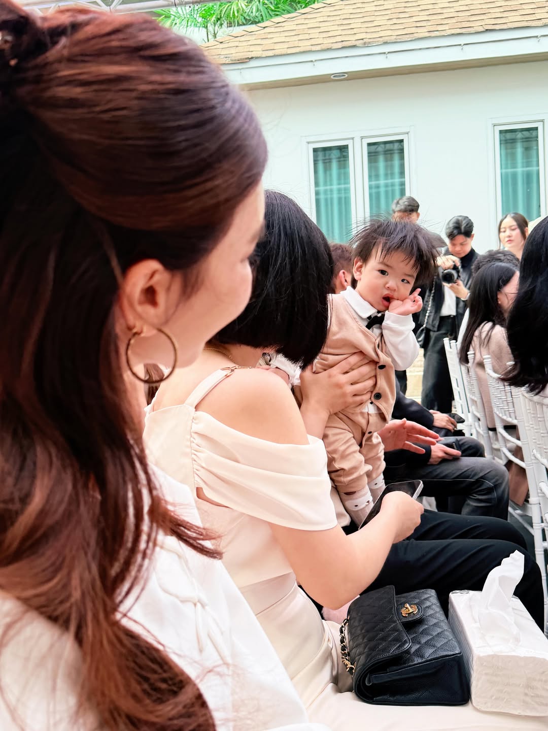 โบว์ - เบญจวรรณ อาร์ตเนอร์
