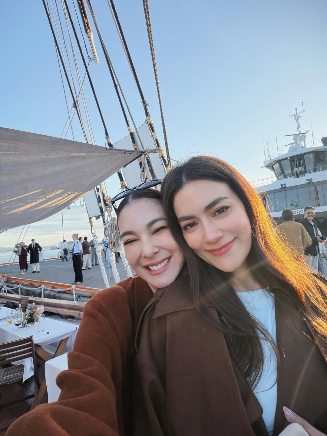 โบว์ - เบญจวรรณ อาร์ตเนอร์