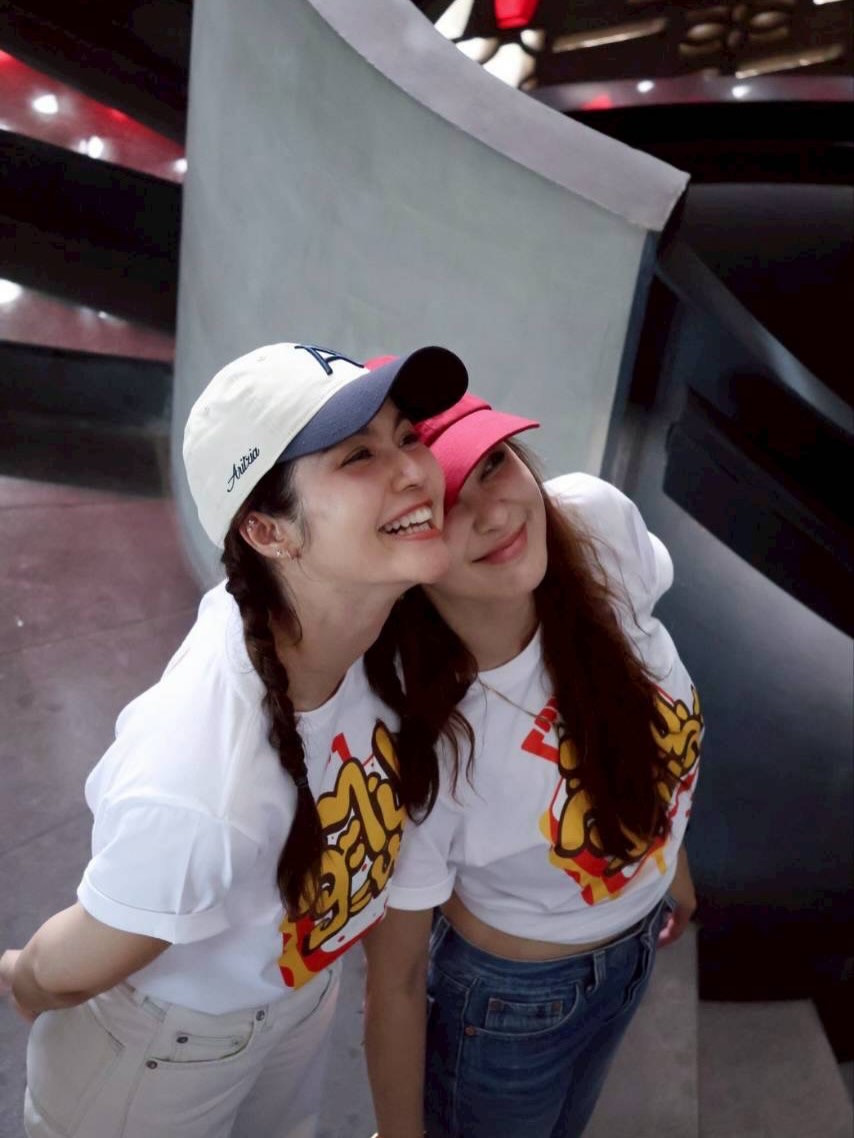 โบว์ - เบญจวรรณ อาร์ตเนอร์