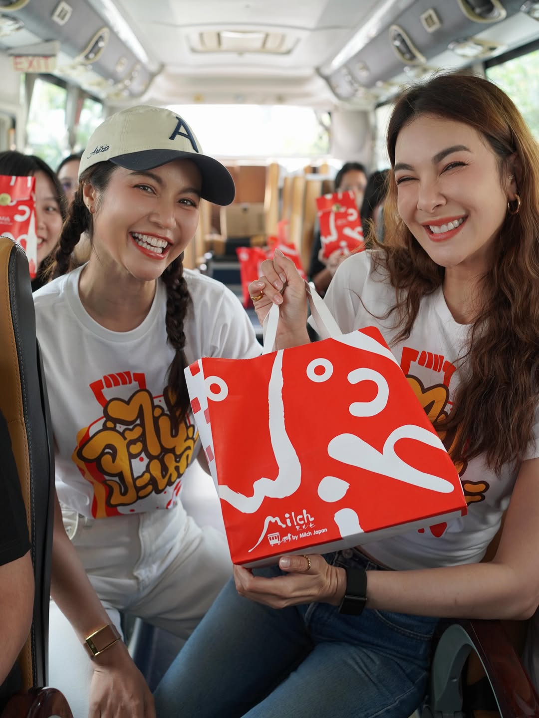 โบว์ - เบญจวรรณ อาร์ตเนอร์