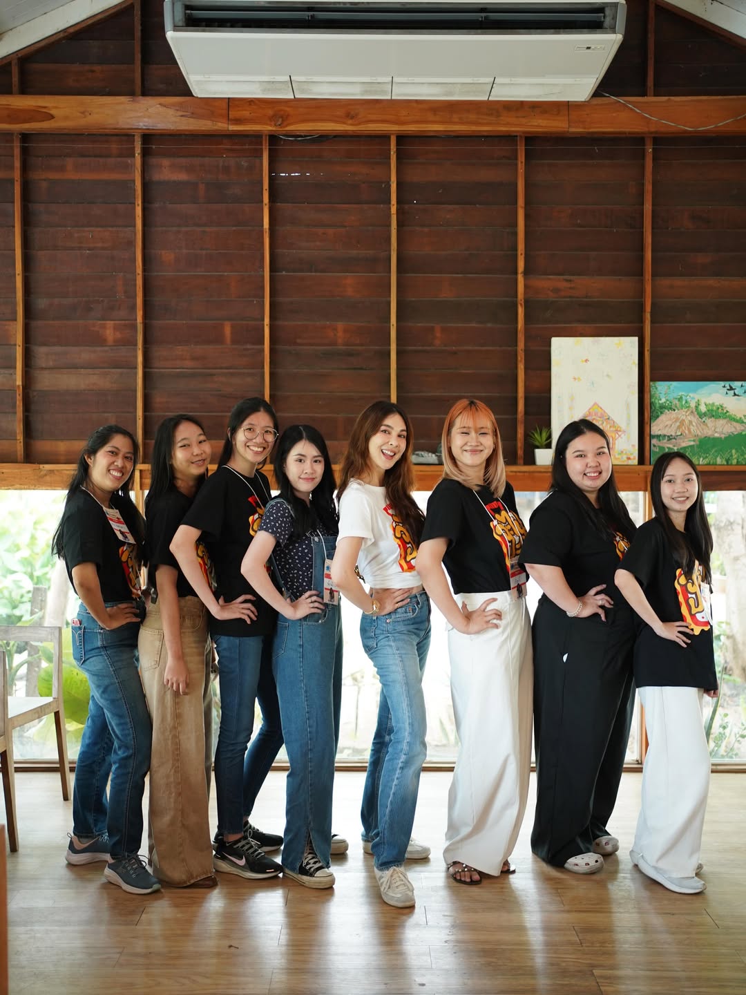 โบว์ - เบญจวรรณ อาร์ตเนอร์