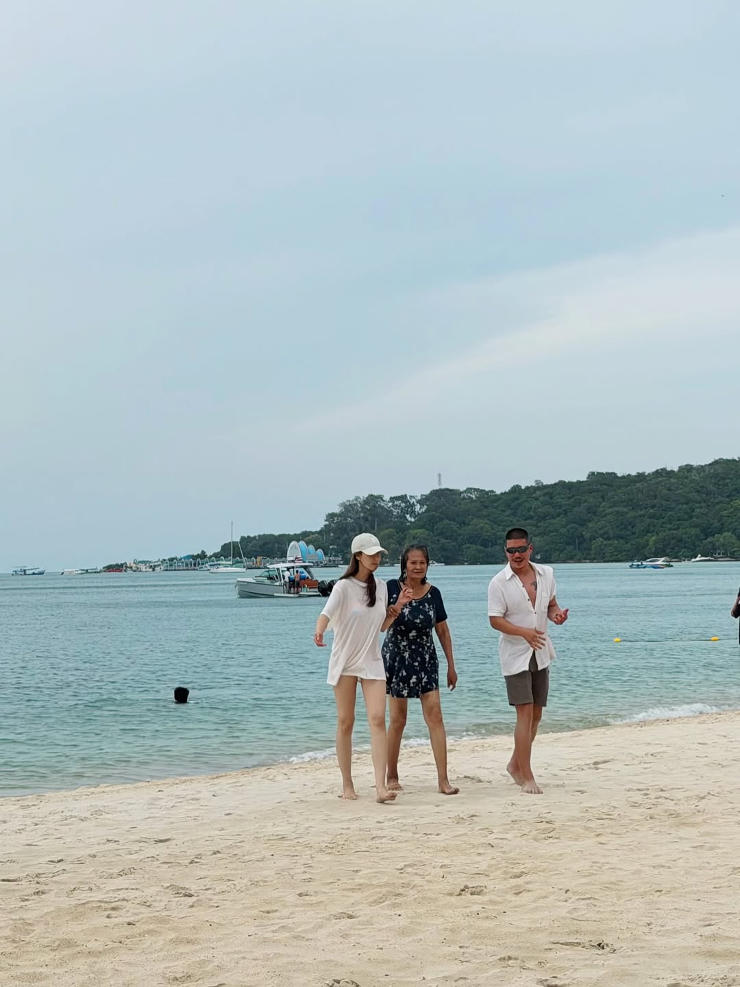 โบว์ - เบญจวรรณ อาร์ตเนอร์