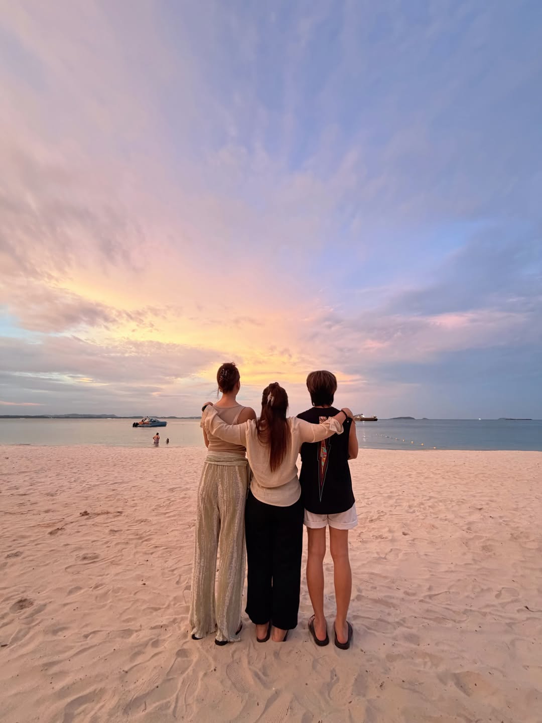 โบว์ - เบญจวรรณ อาร์ตเนอร์