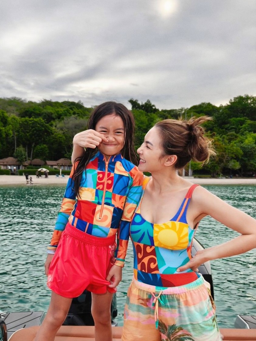 โบว์ - เบญจวรรณ อาร์ตเนอร์