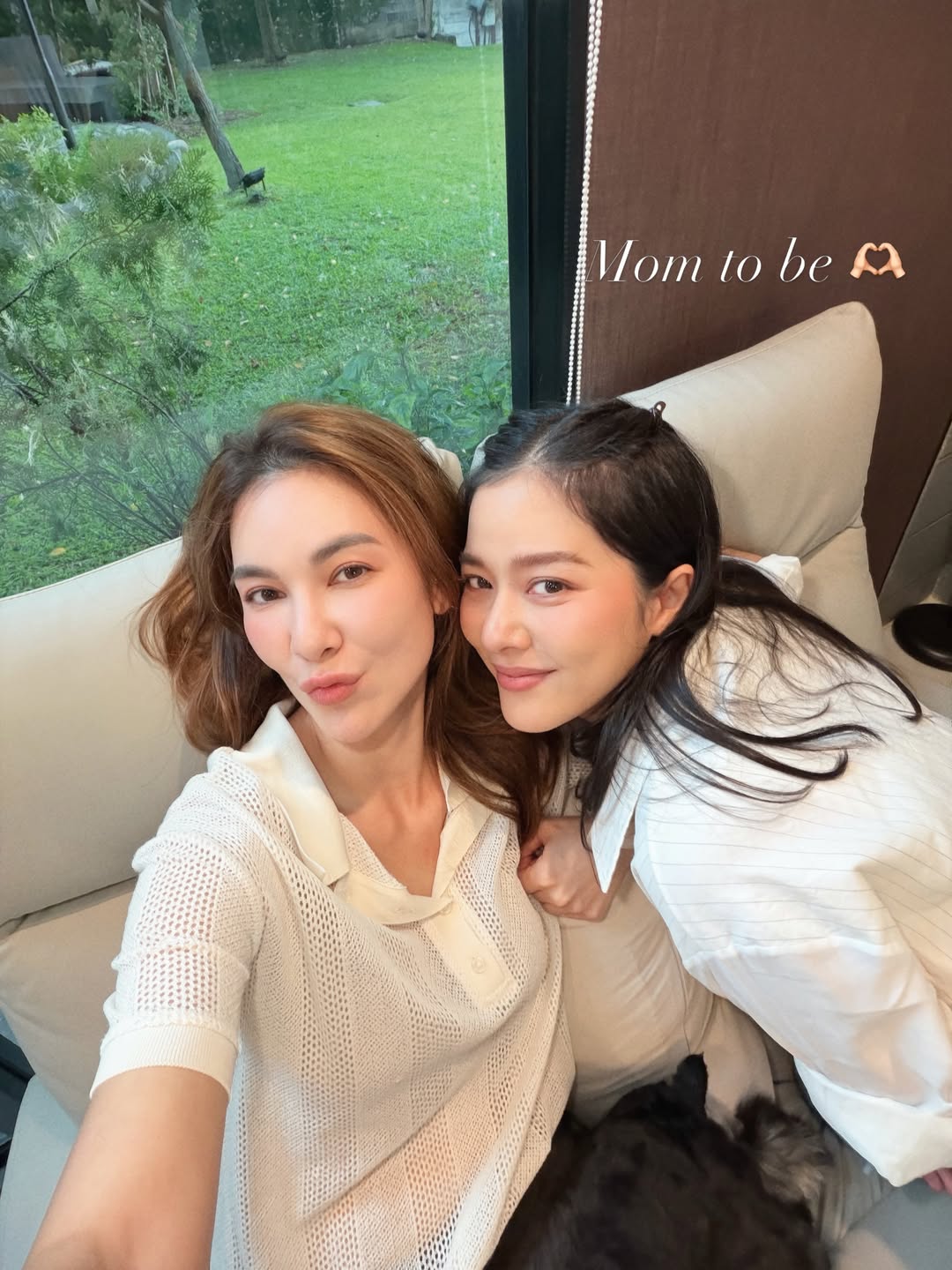 โบว์ - เบญจวรรณ อาร์ตเนอร์