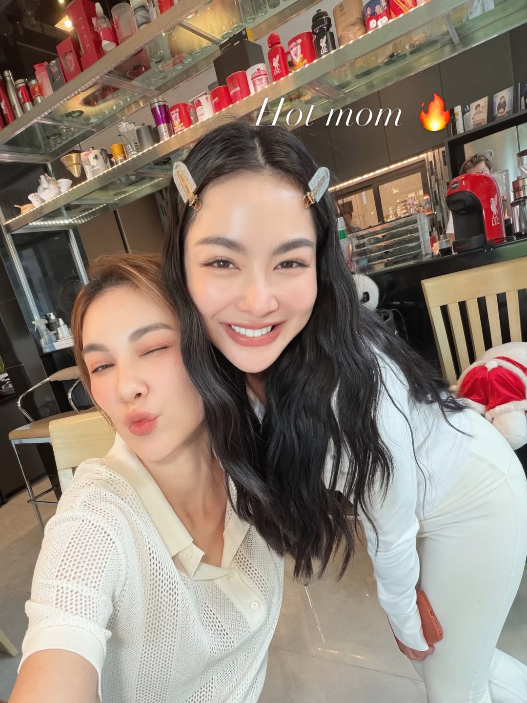 โบว์ - เบญจวรรณ อาร์ตเนอร์