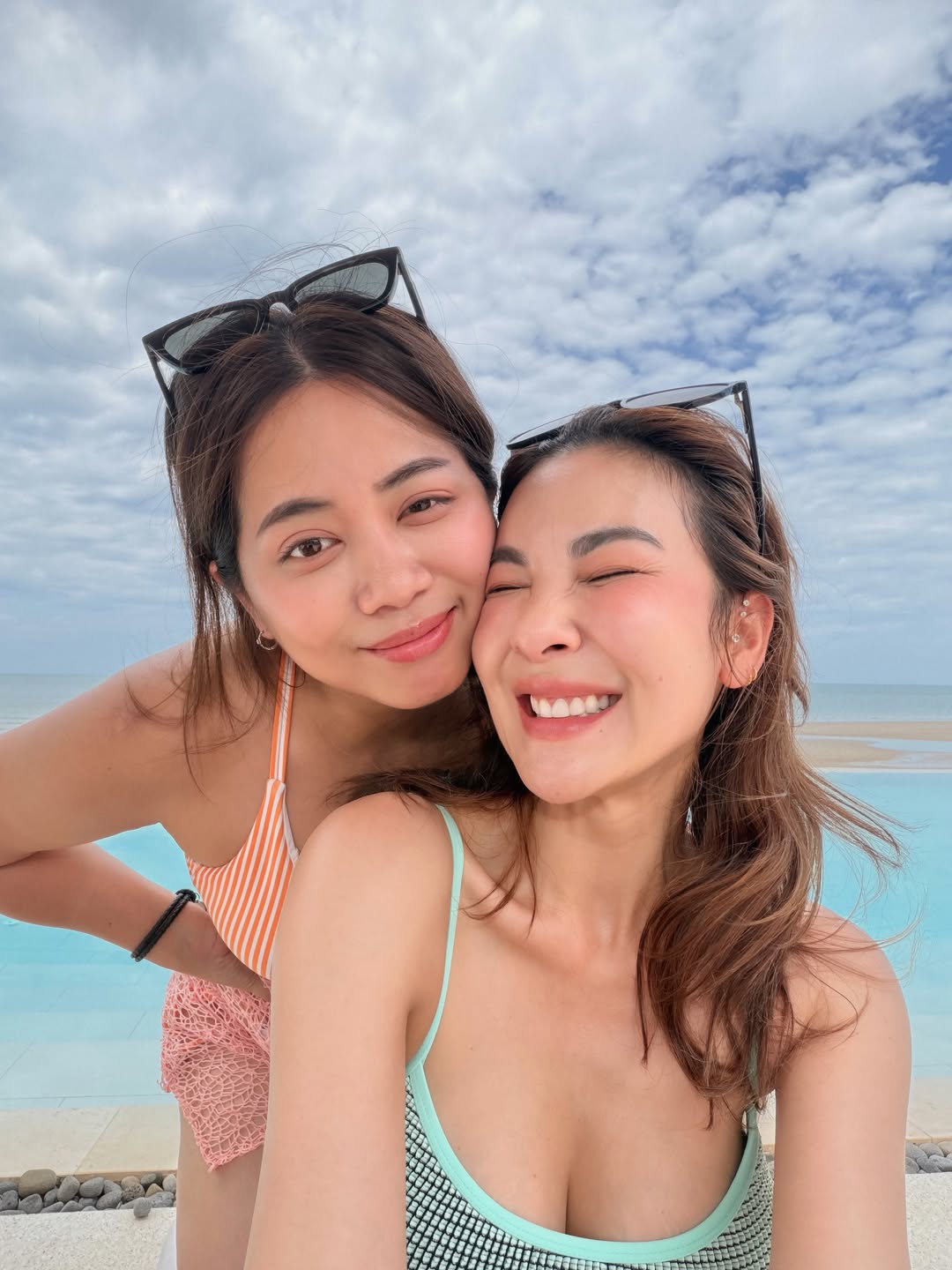 โบว์ - เบญจวรรณ อาร์ตเนอร์