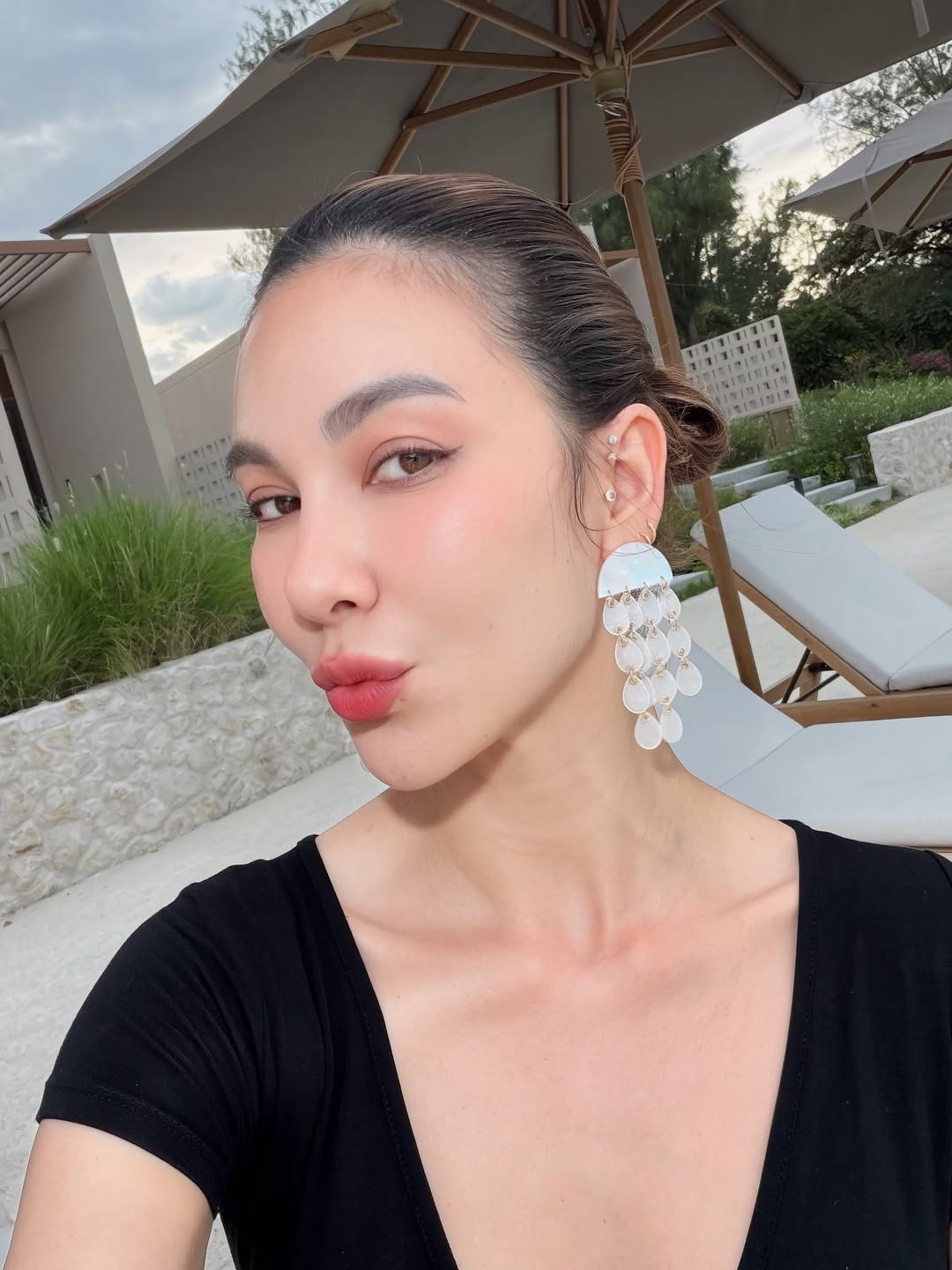 โบว์ - เบญจวรรณ อาร์ตเนอร์